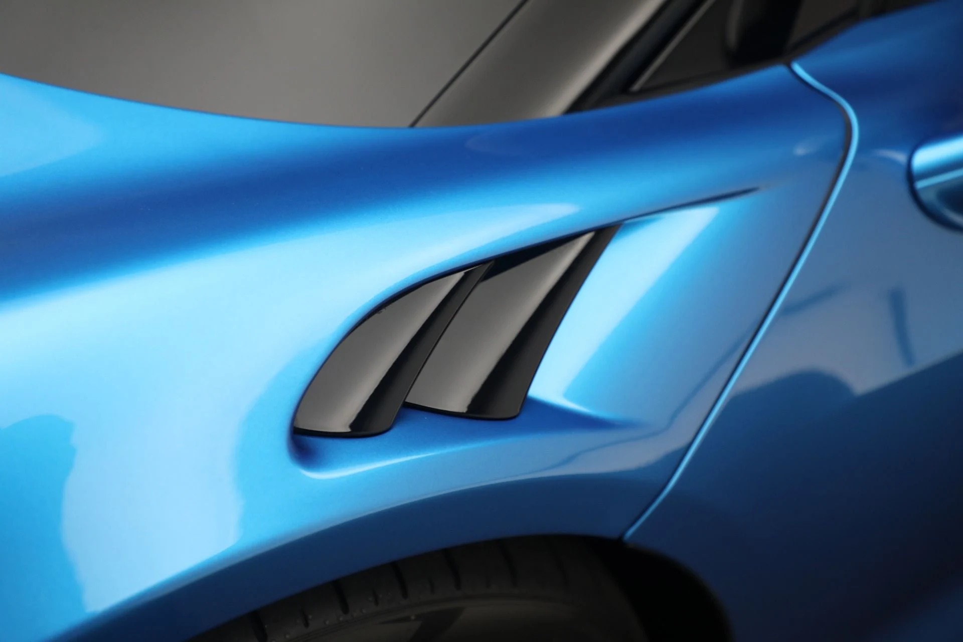 mph032_4293309413_Used_2023_Mc_Laren_Artura_Tech_Lux_67bdd91e39