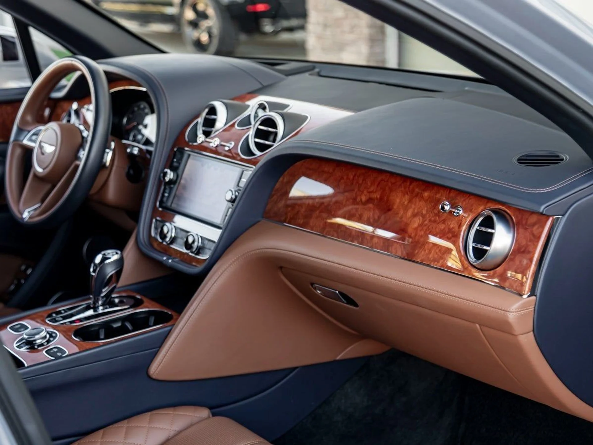 mph032_432077505_33_5f697a3d14