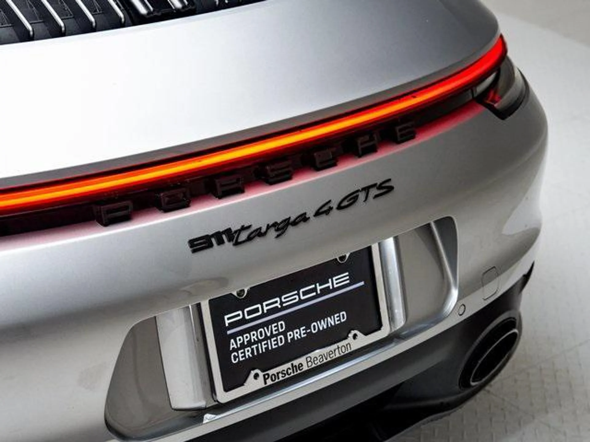 mph032_440169644_c_Xpqtmg9_D_Uy_Gr_F_In48cc2r_bg2_M_d25603f624