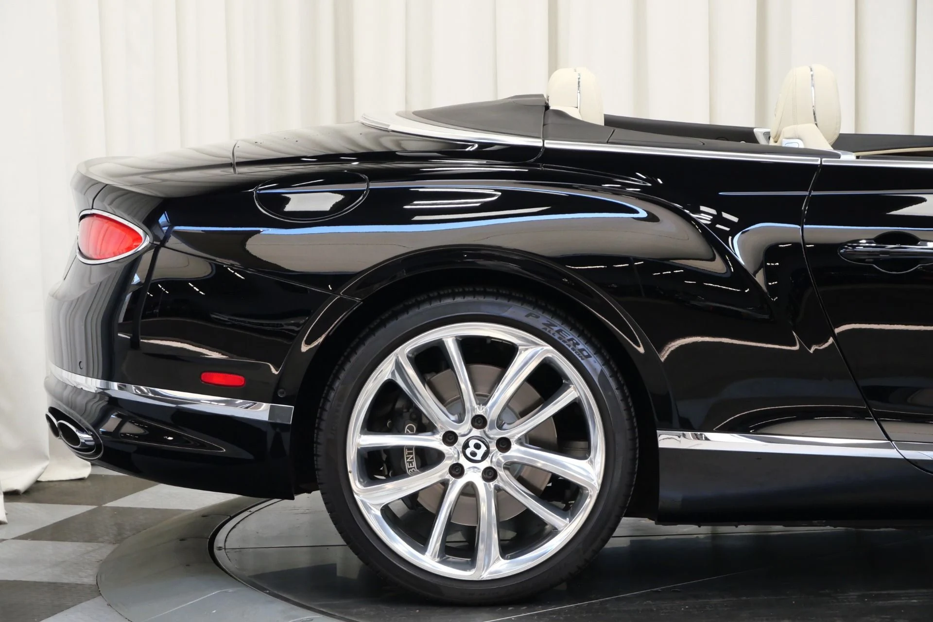 mph032_44835792_Used_2022_Bentley_Continental_GTC_V8_1754511421_80a85d0450