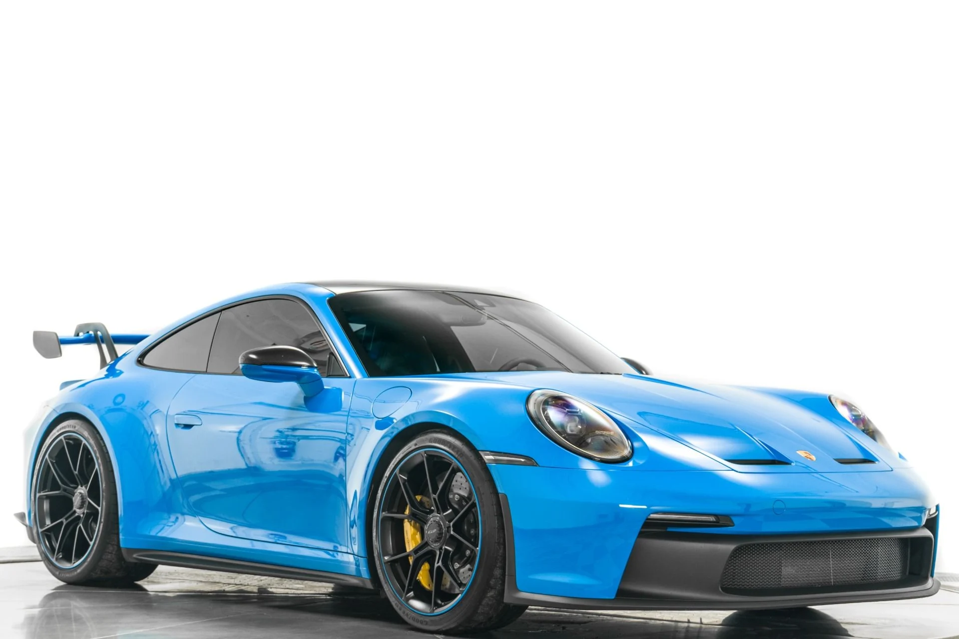 mph032_451729261_Used_2022_Porsche_911_GT_3_Carbon_Buckets_Blue_Stitching_and_Belts_1768487811_f1342d9e02