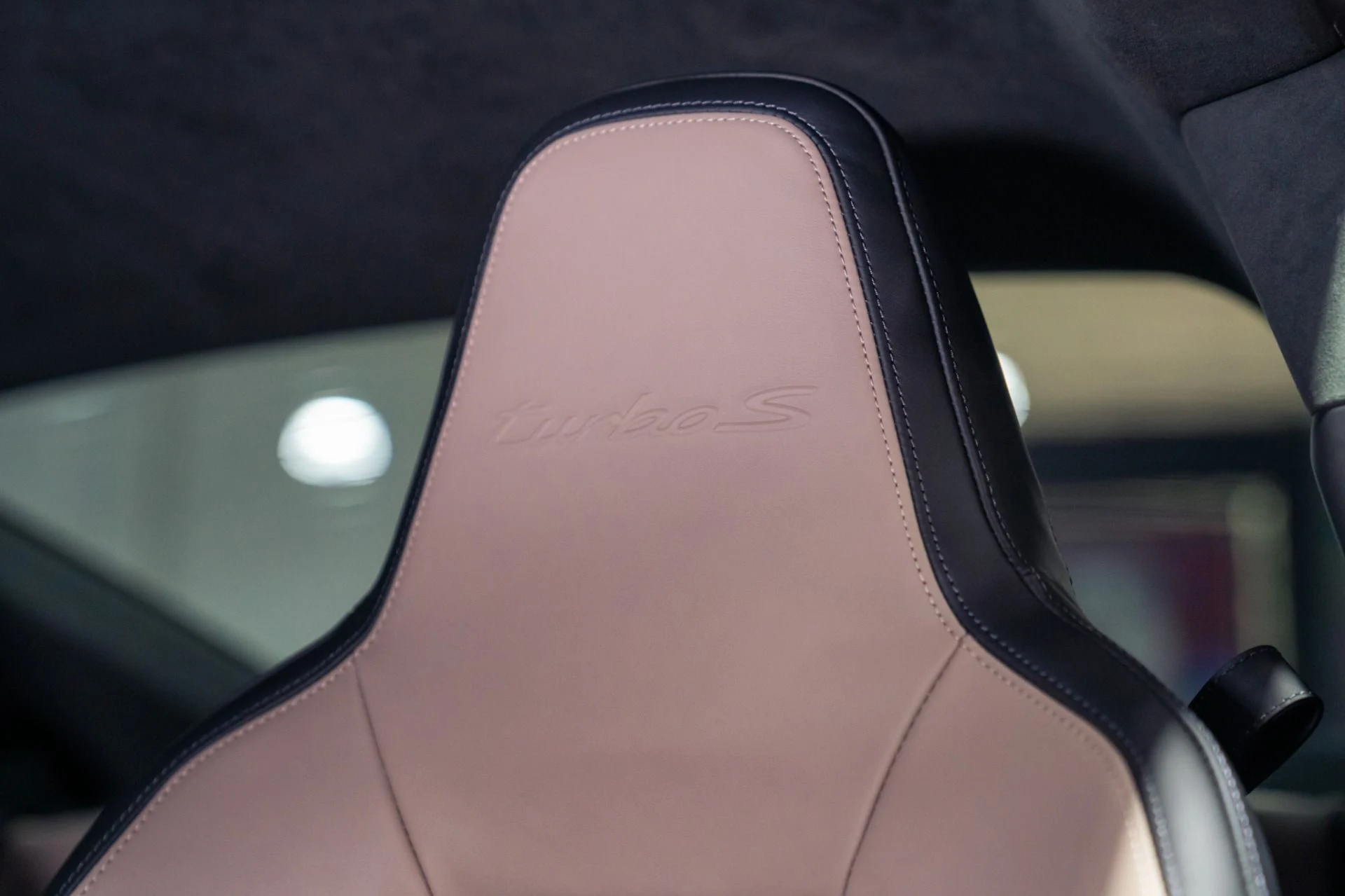 mph032_461022072_Used_2026_Porsche_911_Turbo_S_Carbon_Interior_Exterior_Pack_1785948414_ecd74ba241