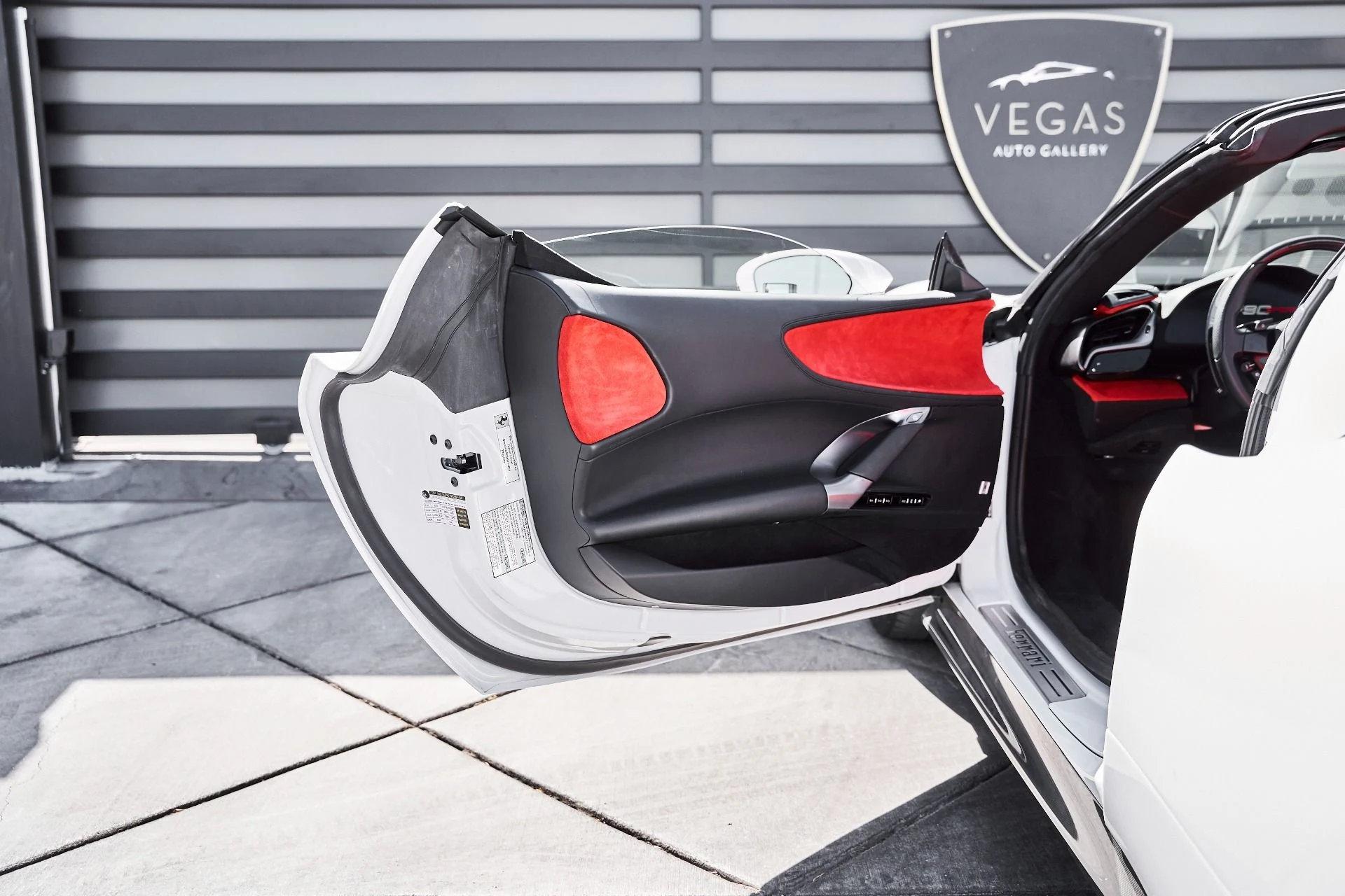 mph032_470321243_Used_2024_Ferrari_SF_90_Spider_Base_1776734337_b28be1b889