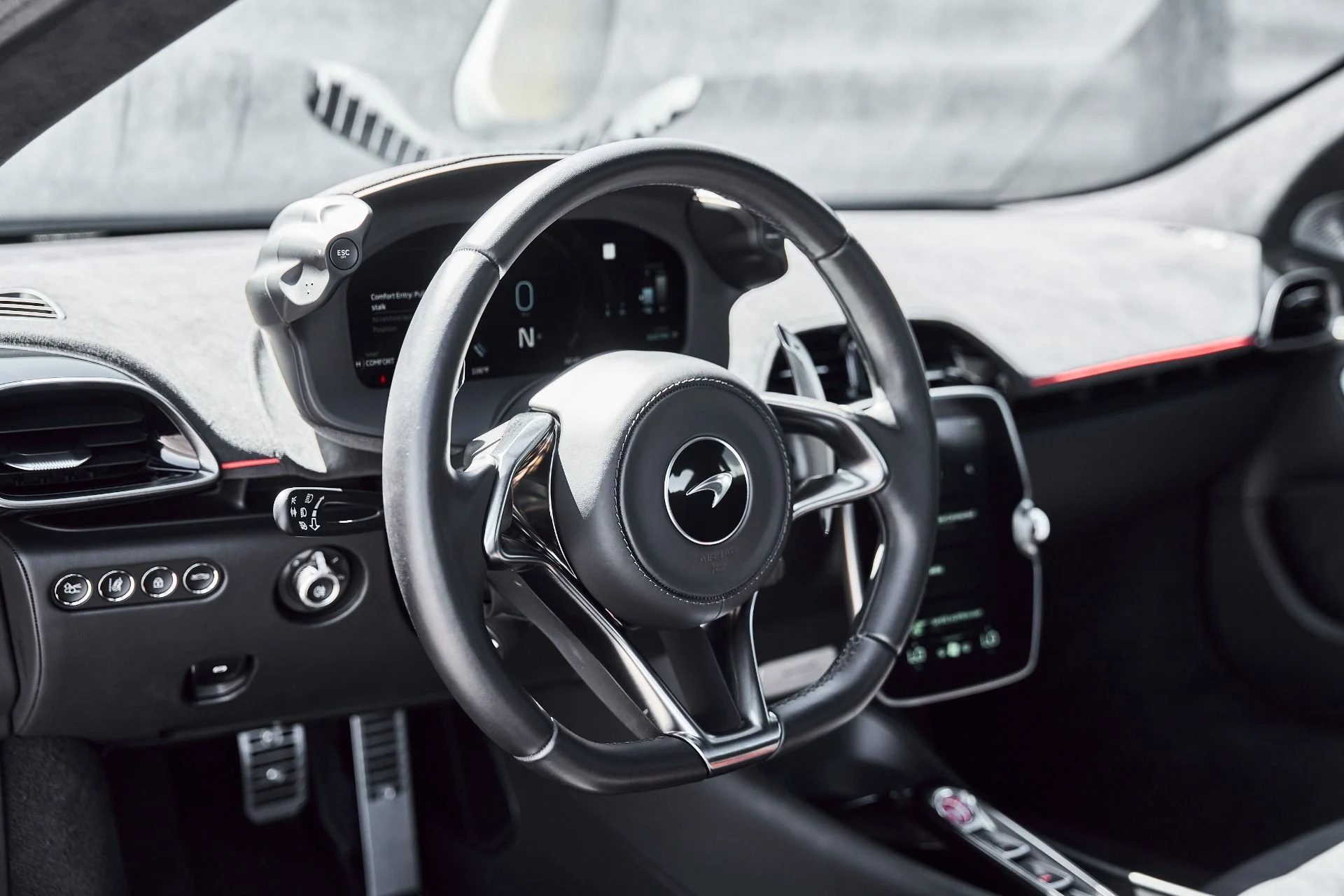 mph032_470542079_Used_2024_Mc_Laren_Artura_Performance_1780188991_2c1aa53699