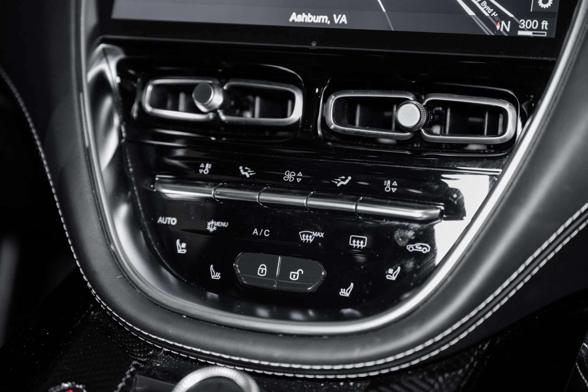 mph032_47573245_Used_2023_Aston_Martin_DBX_707_1761749500_18881e87e6