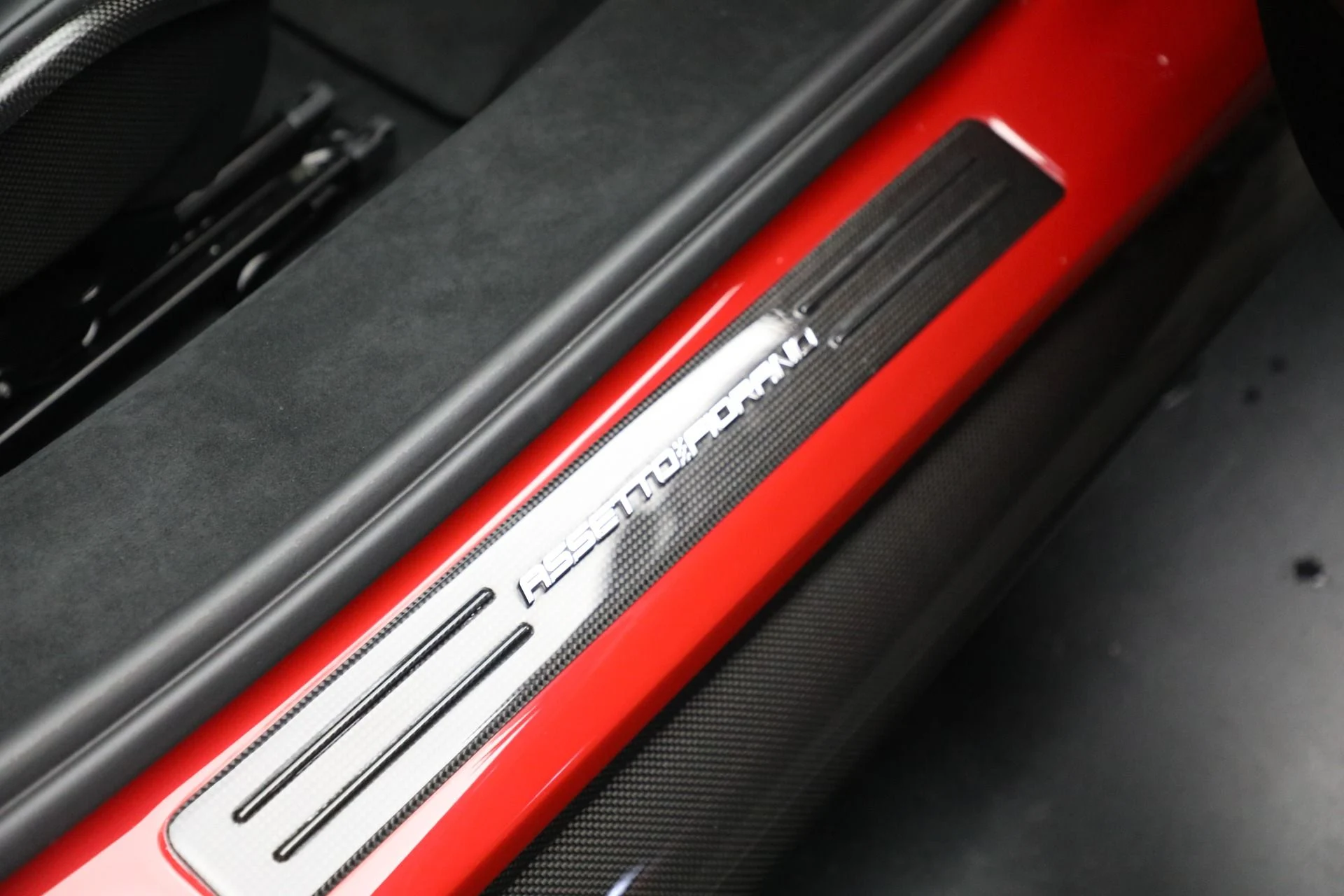 mph032_4818417_Used_2024_Ferrari_296_GTS_8aae76b5df