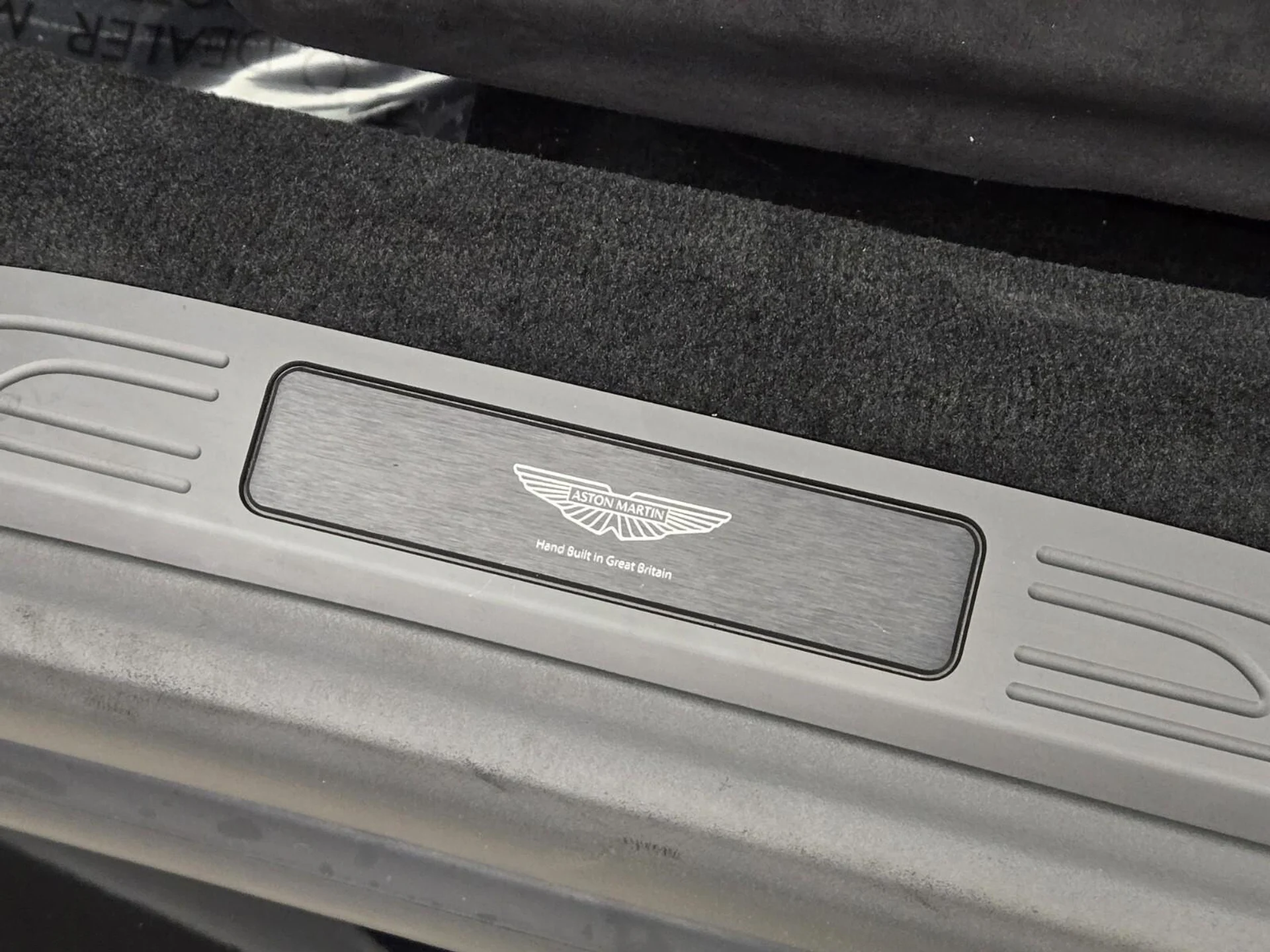 mph032_49656652_Used_2025_Aston_Martin_Vantage_1770792743_b6ef4ead20