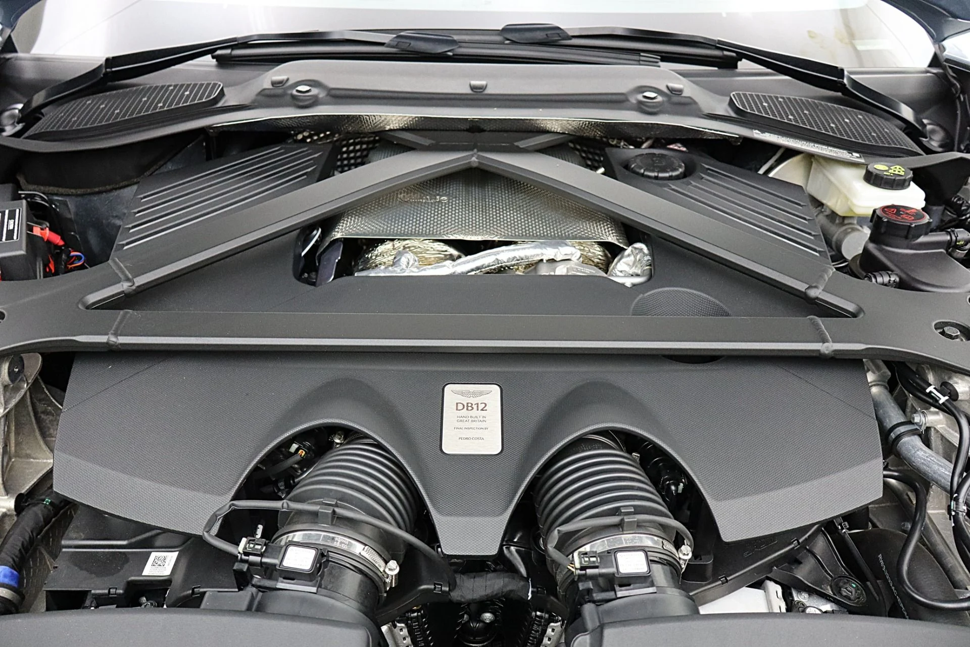 mph032_497811811_New_2026_Aston_Martin_DB_12_Volante_64a499b64b
