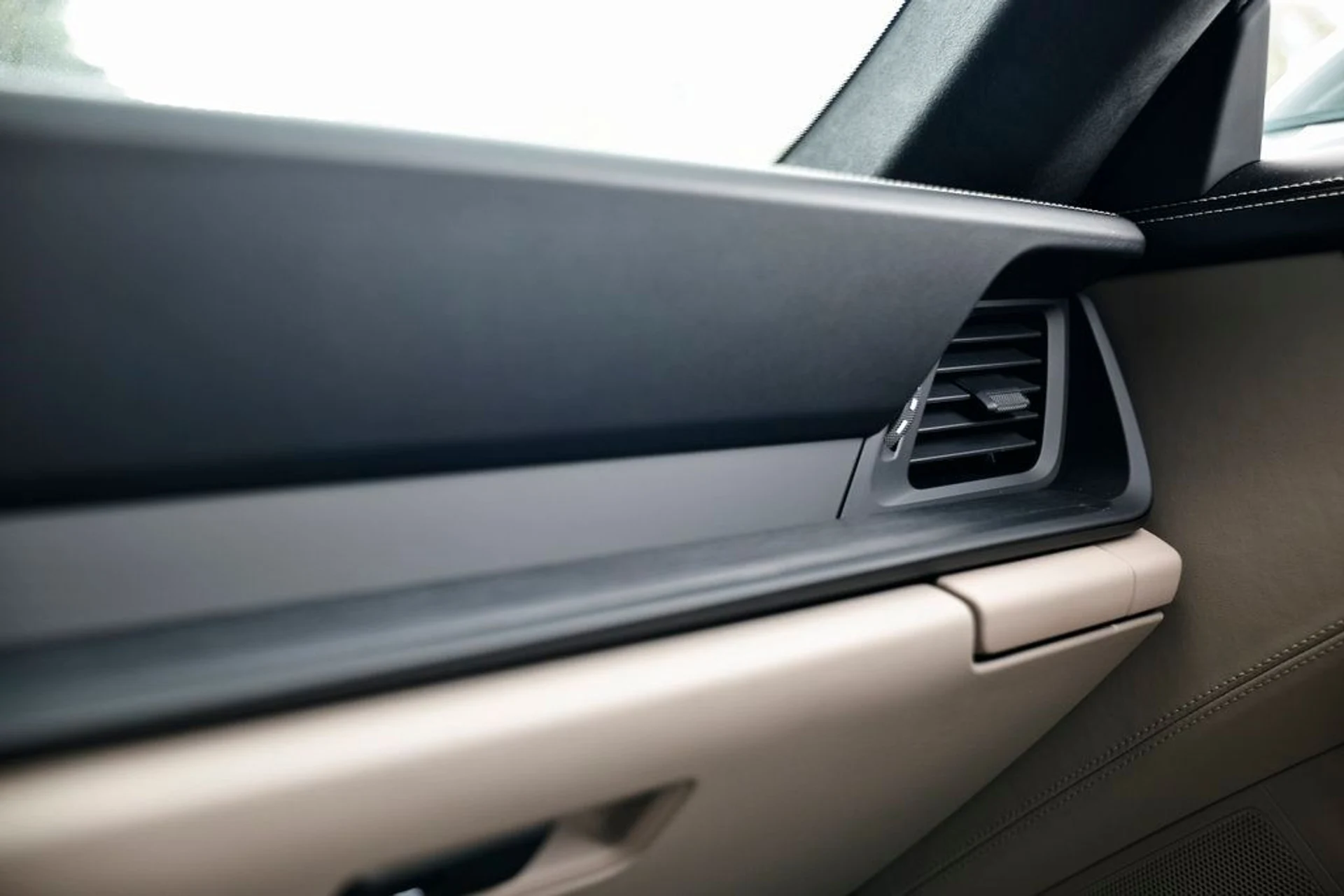 mph032_499385753_ec44bf804228d62523f1c1a1eabe4d7d_274d2160f4