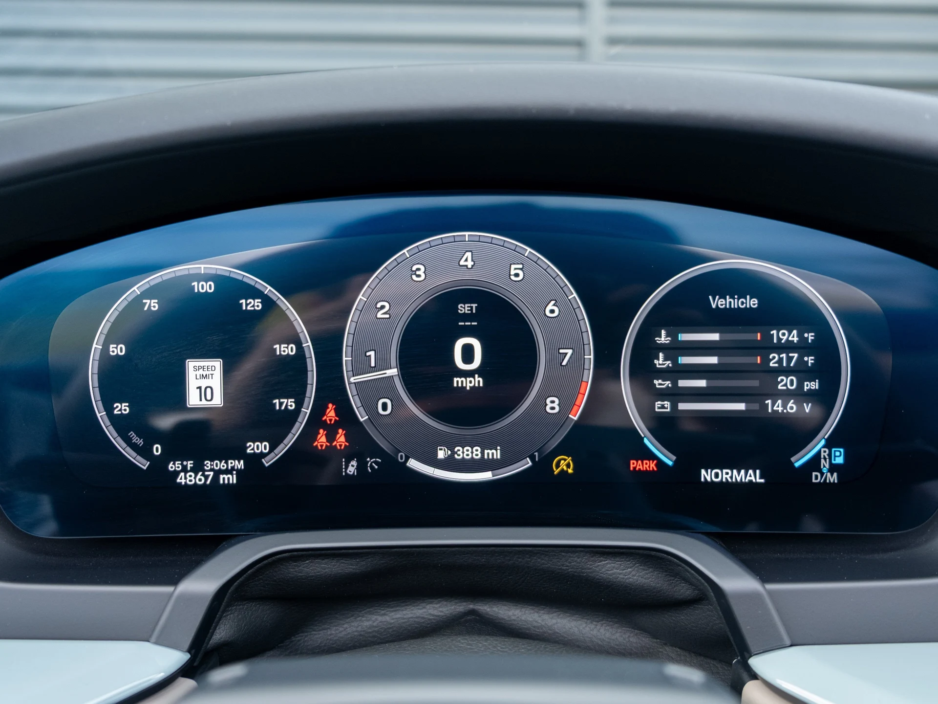 mph032_512411595_33_88c3ffb881