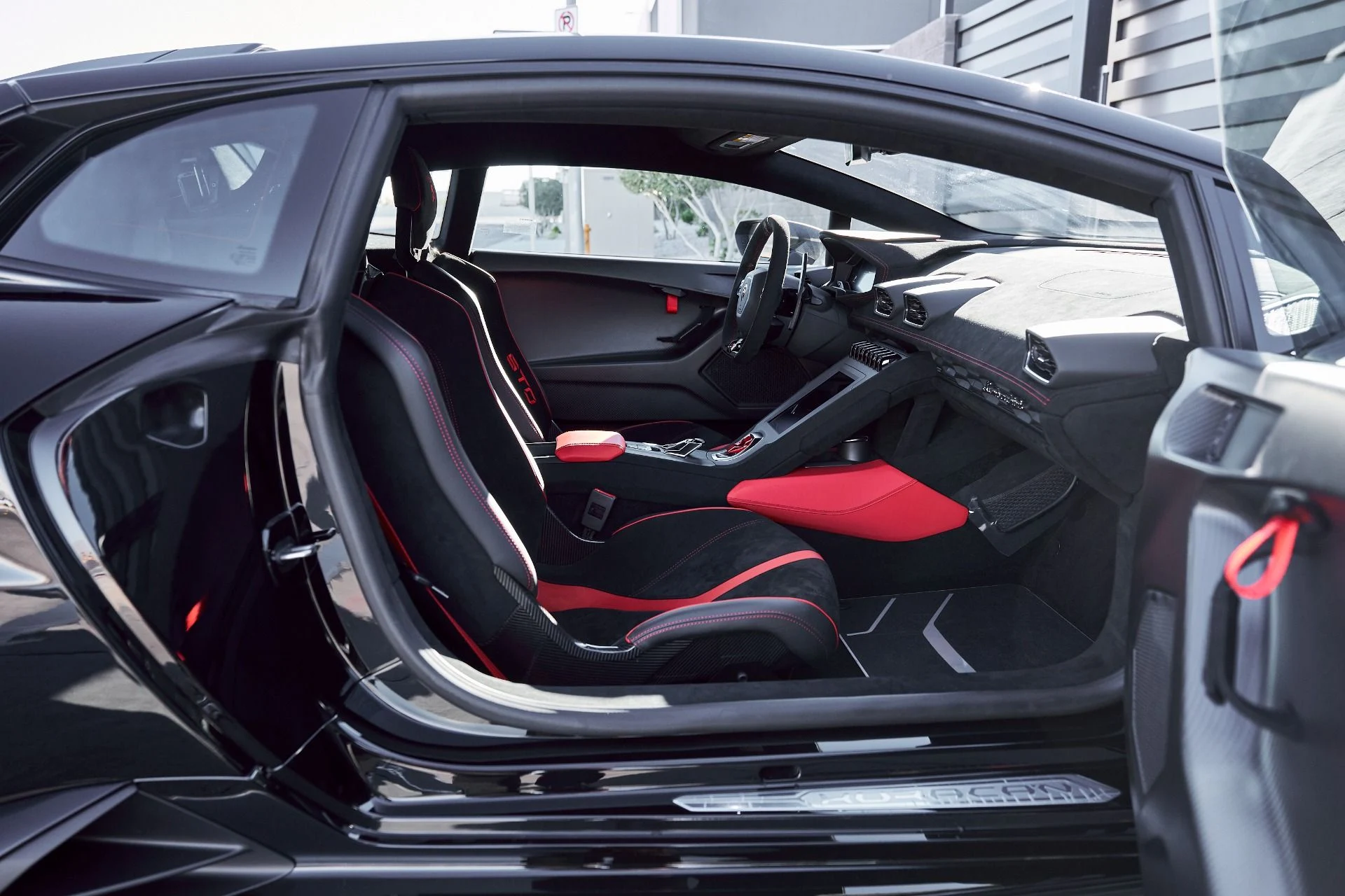 mph032_516633403_Used_2024_Lamborghini_Huracan_STO_1768271419_ec047a1b30