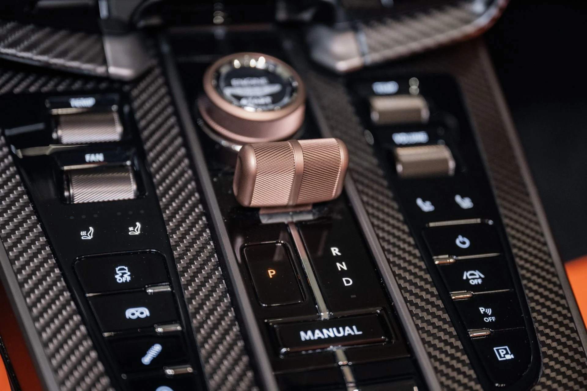 mph032_524102980_New_2026_Aston_Martin_Vanquish_Volante_Thrillseeker_Edition_1_of_3_1768066424_3d2583b6e3