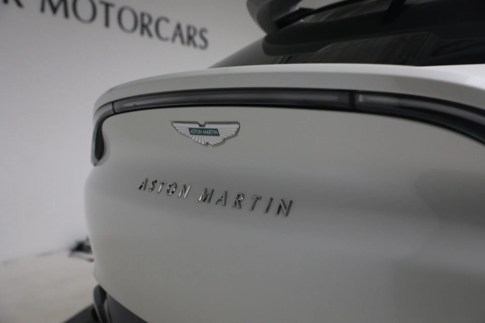 mph032_52880417_Used_2025_Aston_Martin_DBX_707_1773871461_a1907e68b8