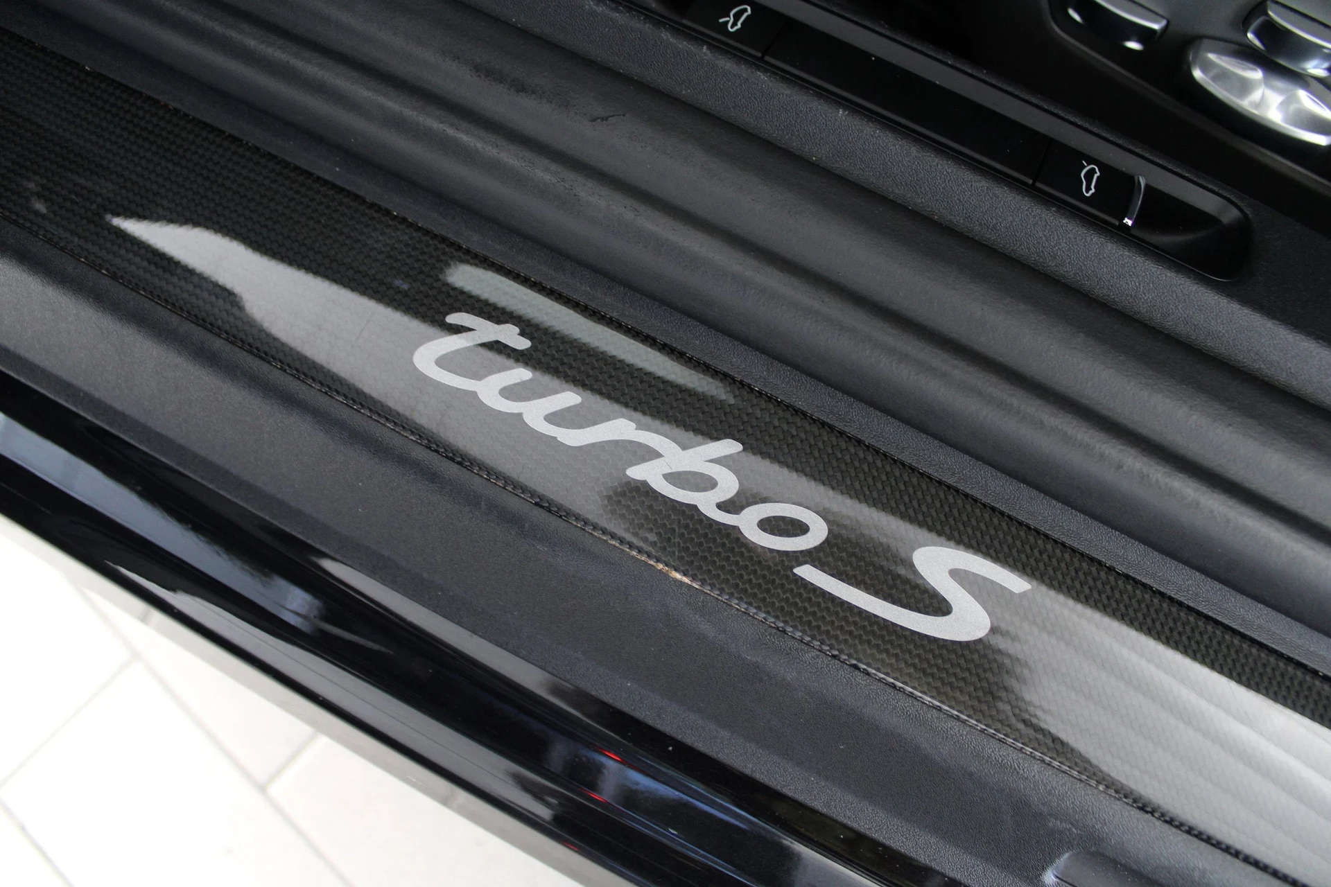 mph032_535364427_2ed71ea15c0fc0ec4d8511fa55557315x_eebc369cdf