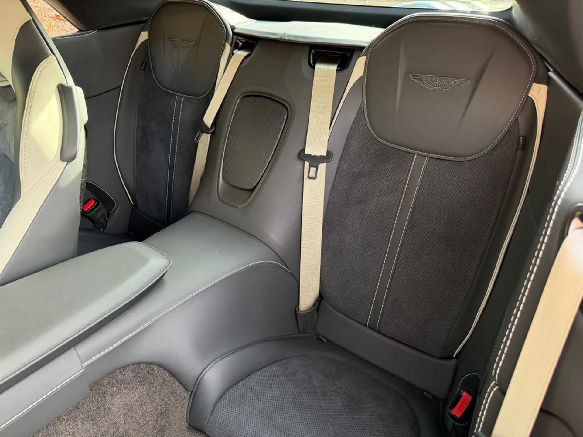 mph032_53668107_b19c609a4902467489b0012f5571c1f4_e152d8e485