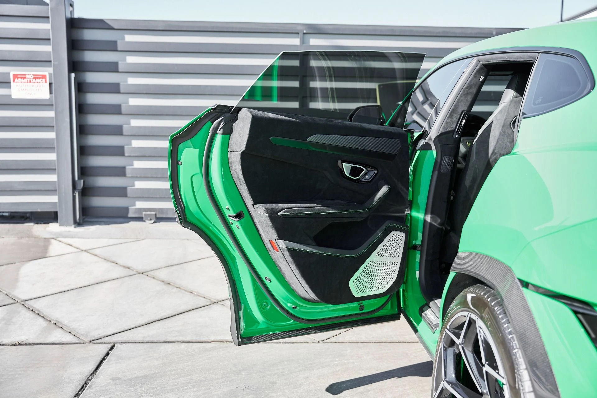 mph032_537271100_Used_2024_Lamborghini_Urus_Performante_1770171854_61c7db13be