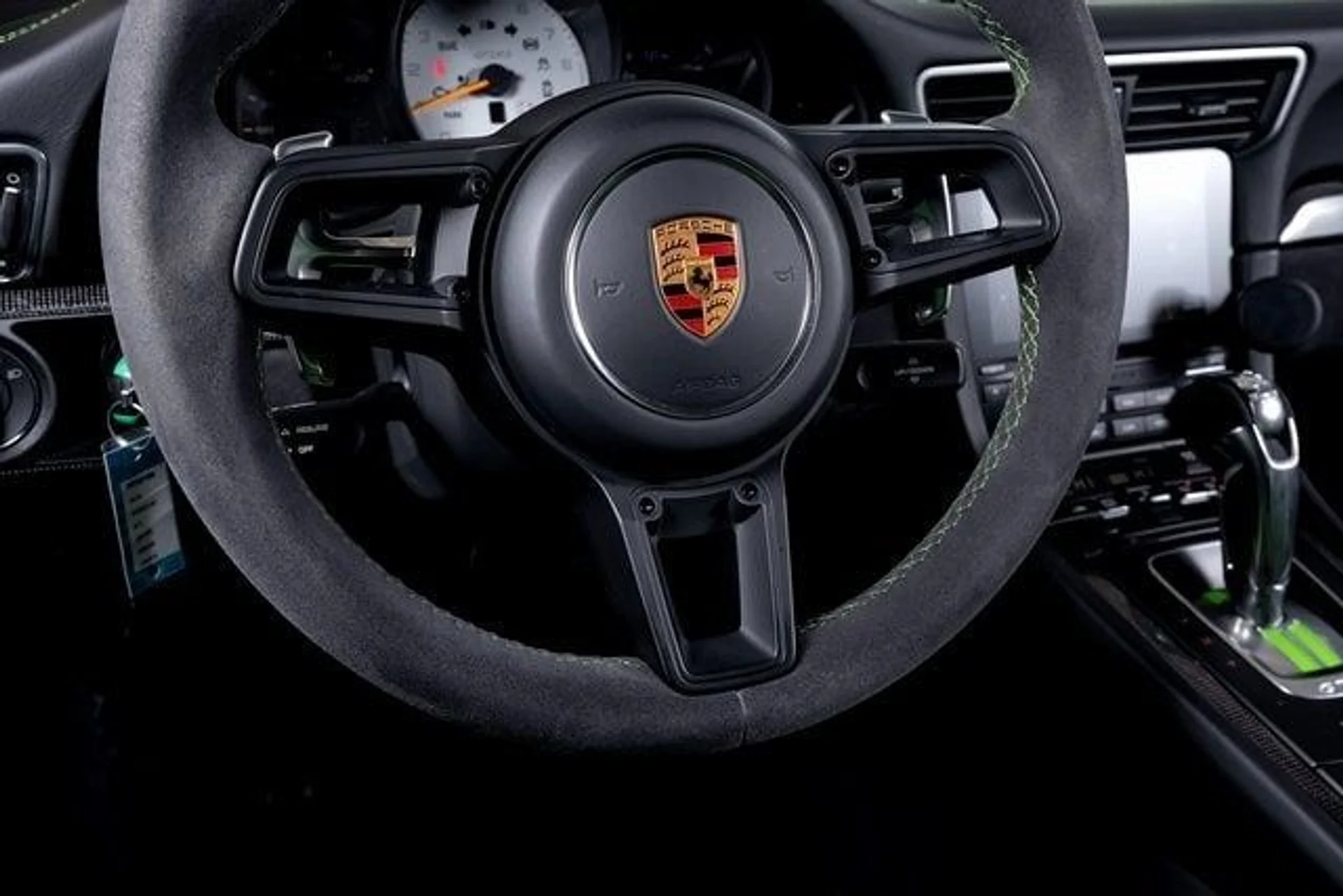 mph032_550249910_6518be1ad5efb0eed22faf0cb4a7af70x_e11fe8bfc2