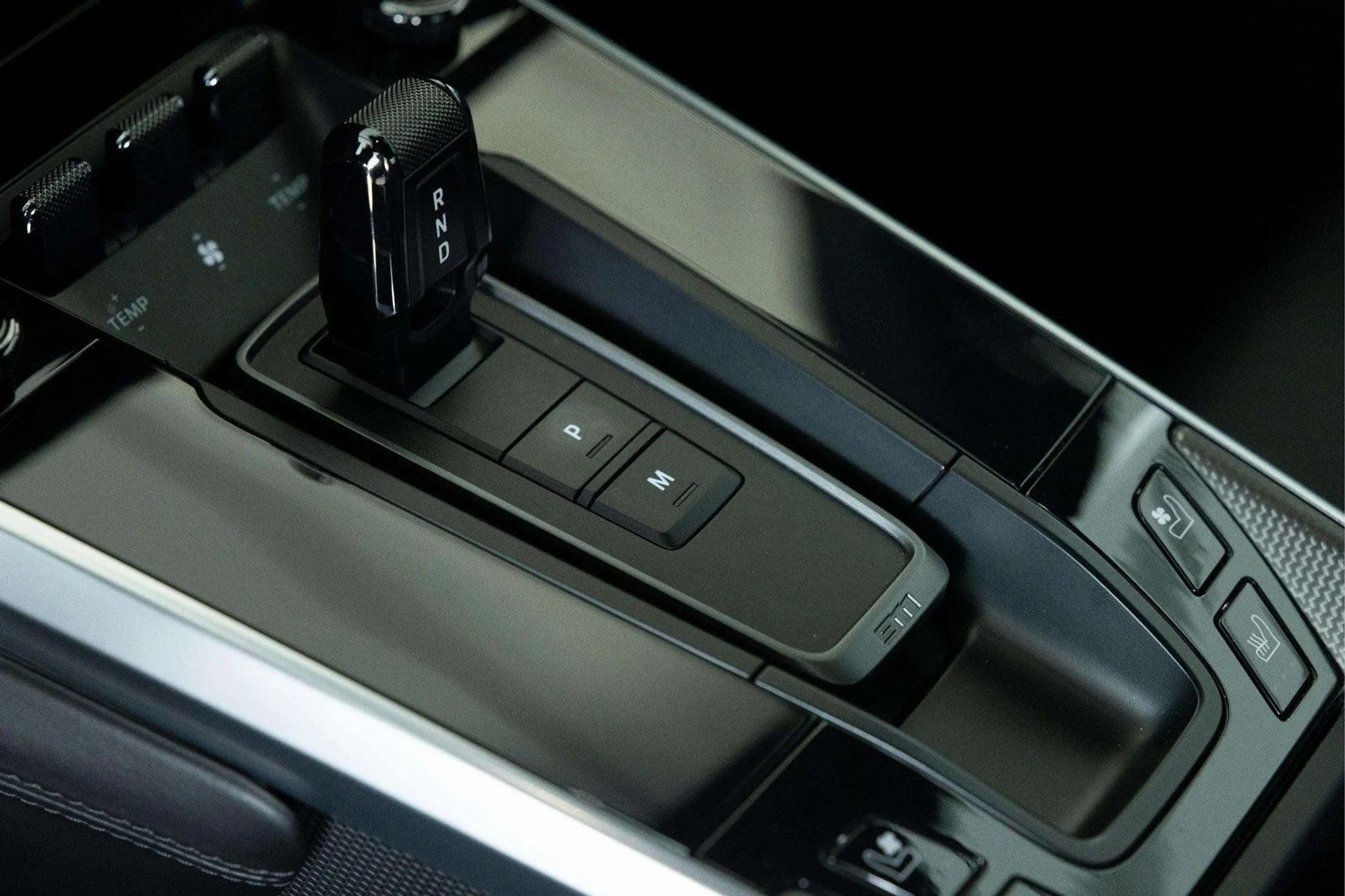 mph032_553773279_image_33_8b77e9213b