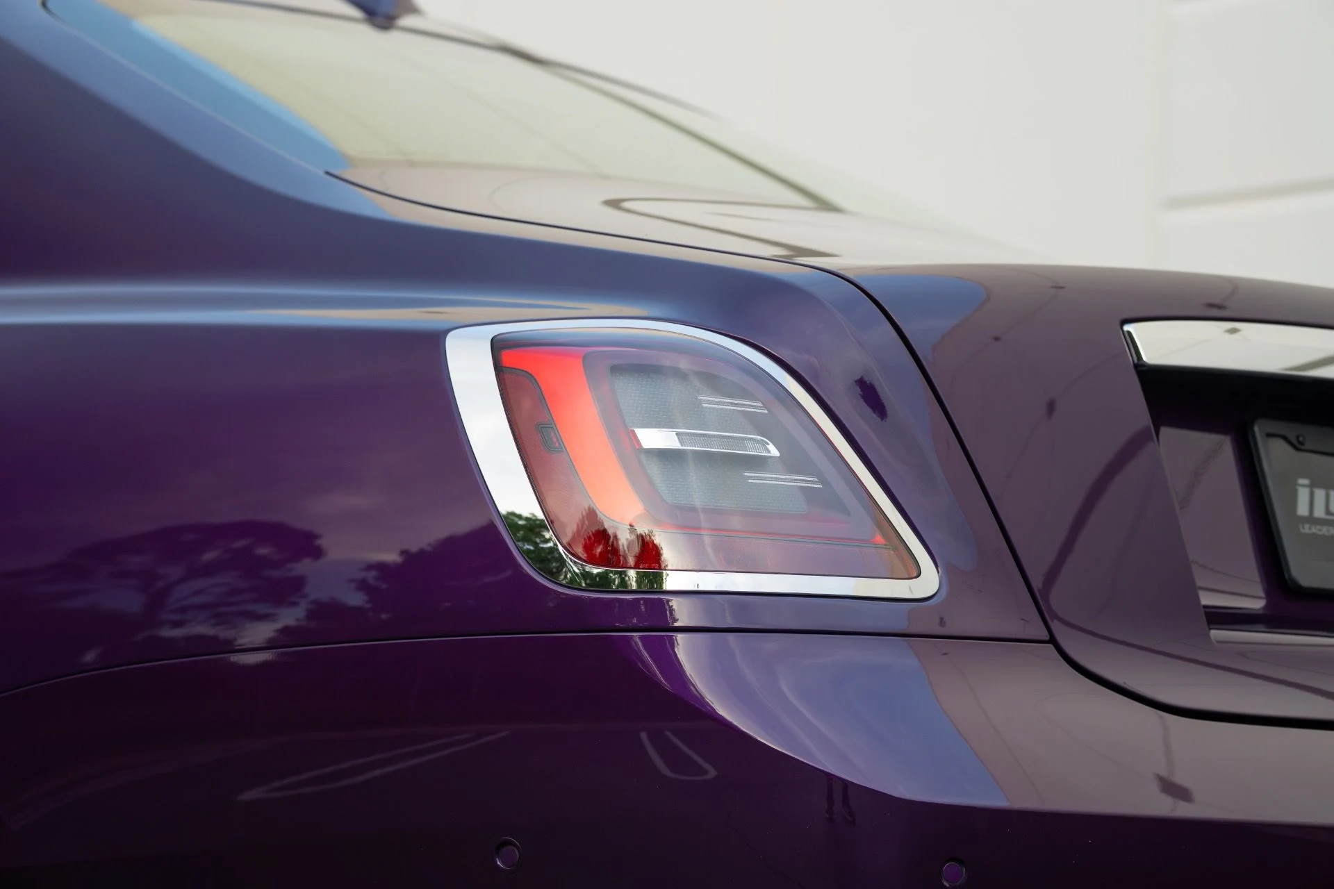 mph032_556248141_Used_2021_Rolls_Royce_Ghost_1762913749_59a2550adc