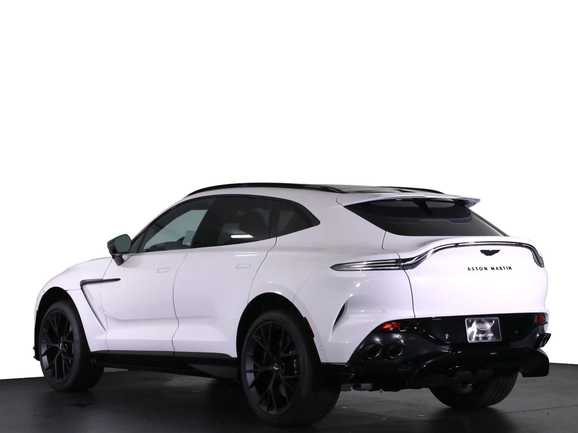 mph032_55914402_New_2025_Aston_Martin_DBX_707_1758482627_da348b9752