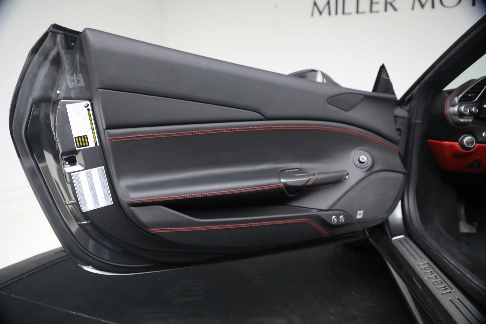 mph032_571439353_Used_2018_Ferrari_488_Spider_1774552215_adb86e3444