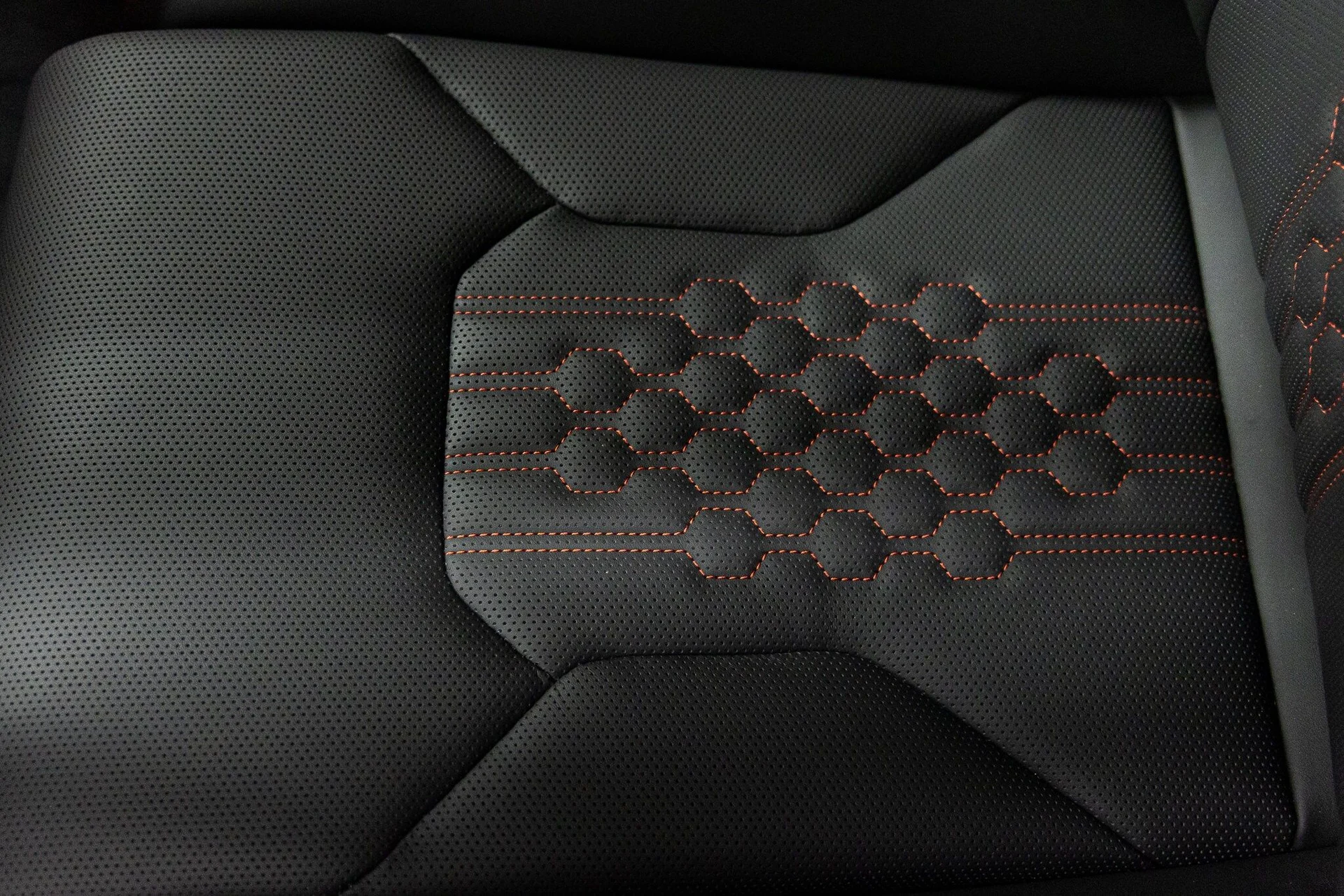 mph032_572347147_cefedb9a21a0c78bd09d87203fc49f45x_70fb6f5f8a