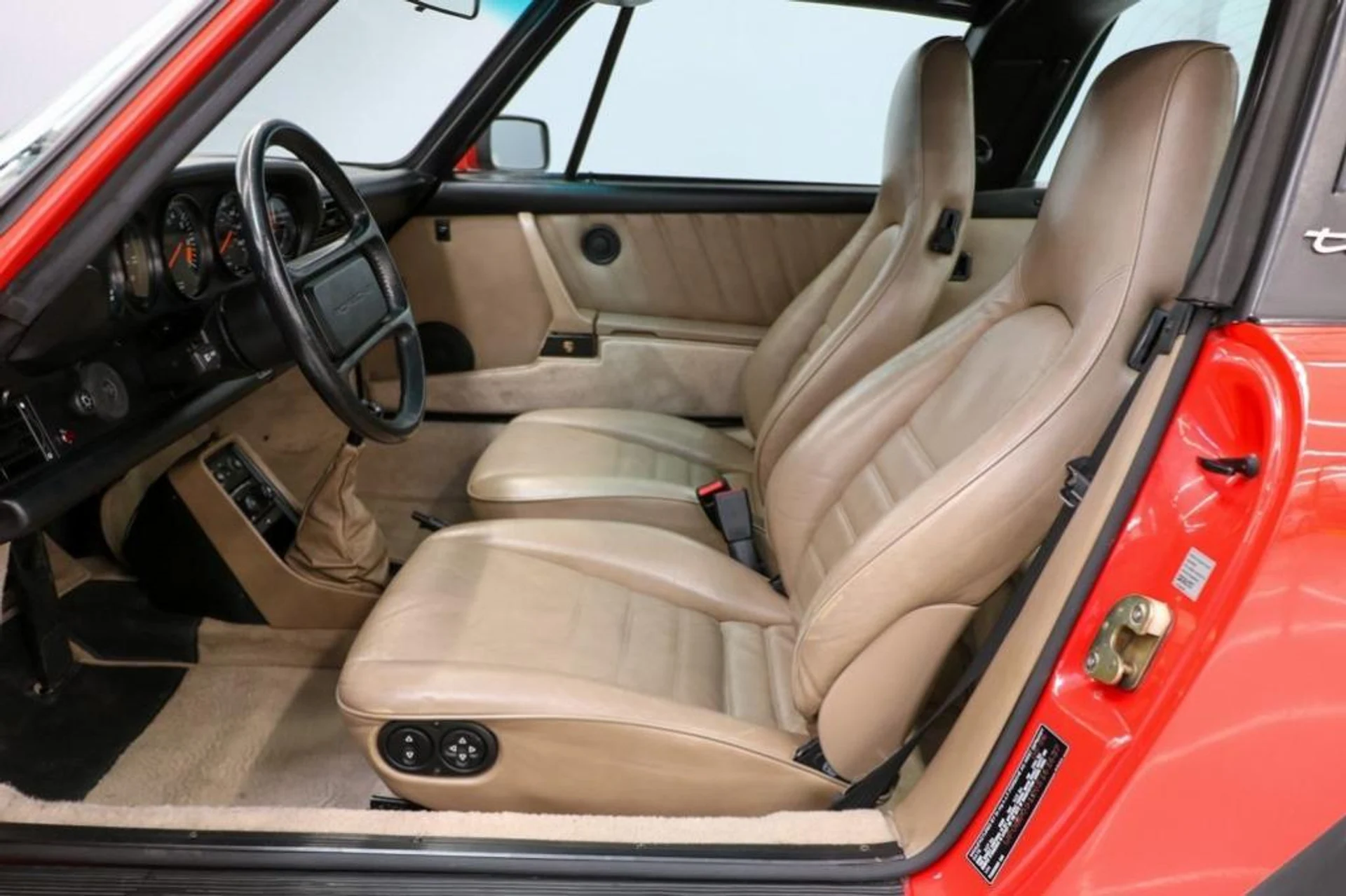 mph032_57814867_3_Iy_I6u1_zdl_g_B_Bh_Z7_P0v_Daf_MI_8_f82097a453