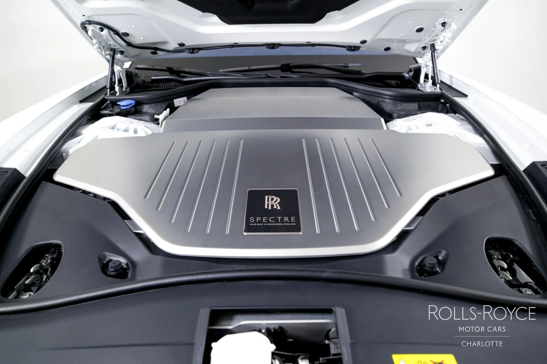 mph032_601793093_Used_2024_Rolls_Royce_Spectre_1710280015_6b544d6a8d