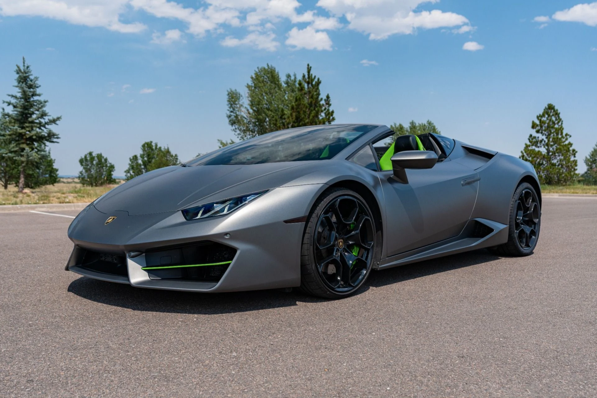 mph032_615000567_Used_2017_Lamborghini_Huracan_LP_580_2_Spyder_1783359023_ee19bfa339