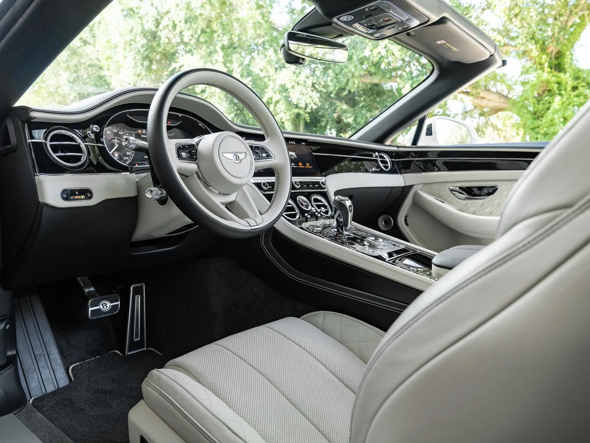 mph032_620521556_Used_2022_Bentley_Continental_GT_Speed_1755029196_4bed389d92