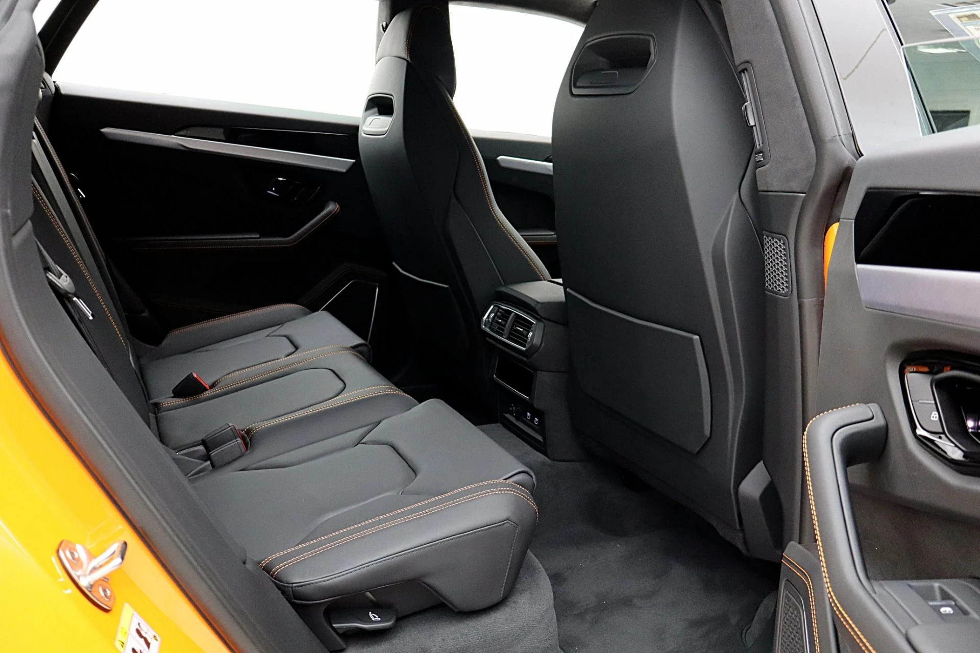 mph032_62089792_New_2026_Lamborghini_Urus_SE_6a08d0f997