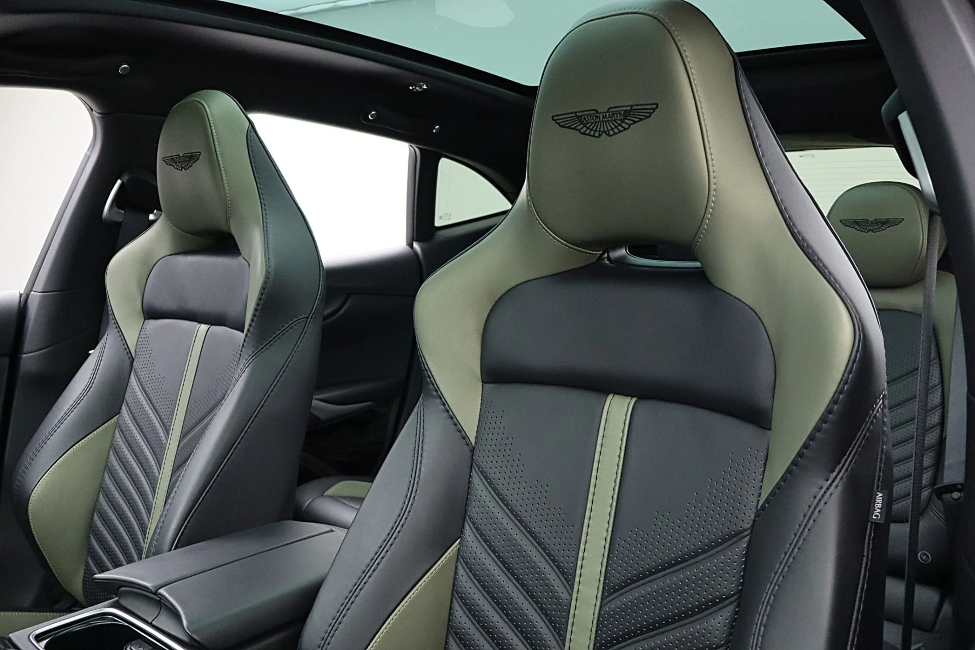 mph032_648693626_Used_2023_Aston_Martin_DBX_707_2ce90a472c