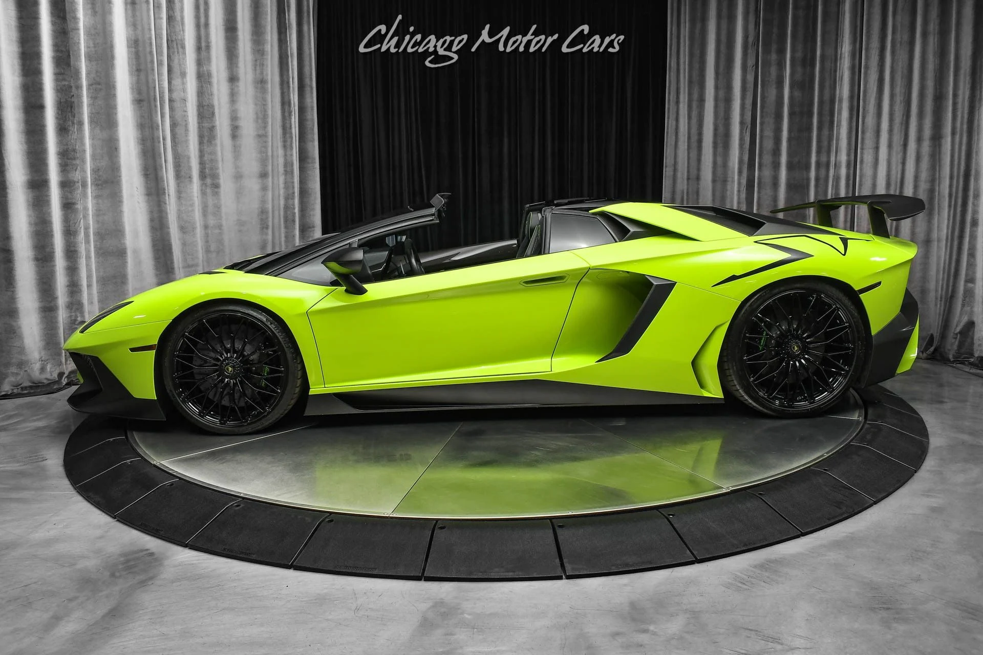 mph032_655713285_12323_p33_l_1c3883885d