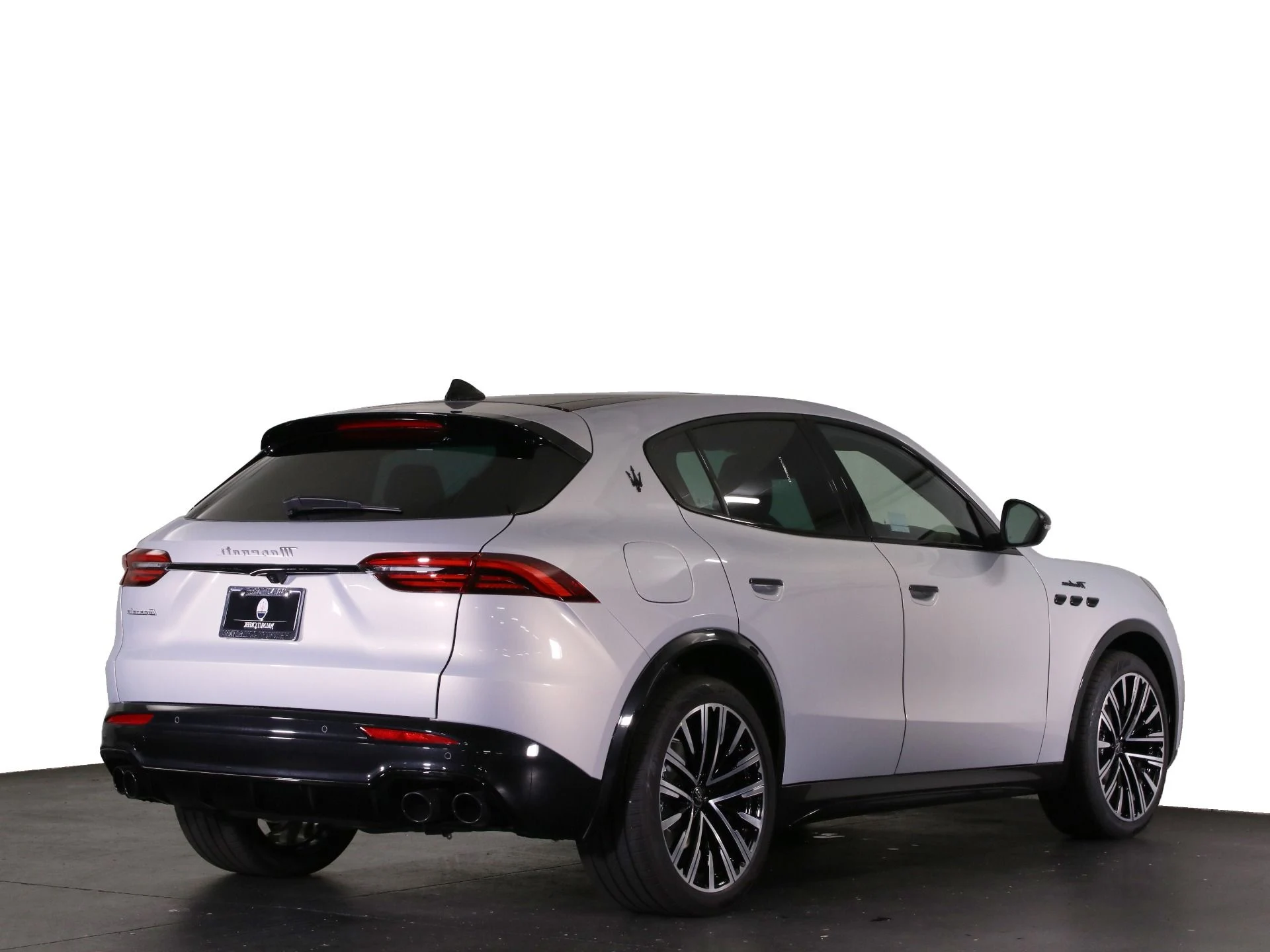 mph032_676663137_New_2025_Maserati_Grecale_Modena_1768457699_b8aeb7007f