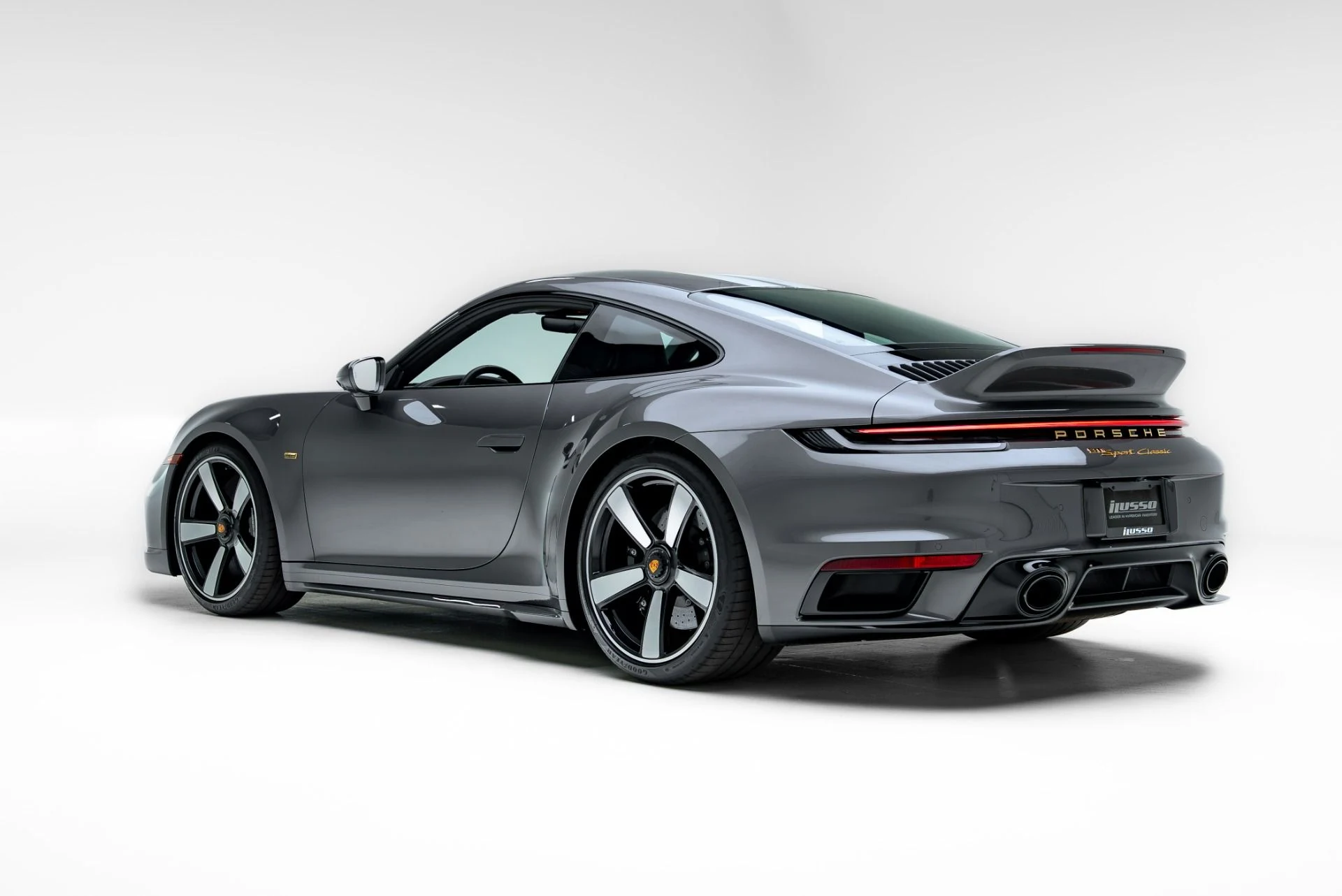 mph032_679323136_Used_2023_Porsche_911_Sport_Classic_1776441930_6511559d10