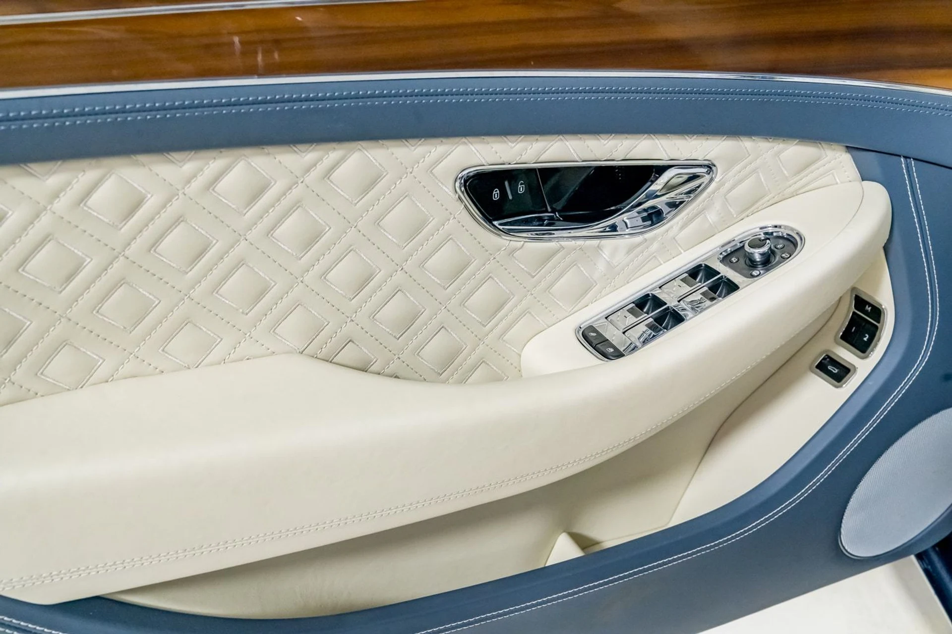 mph032_681160443_4a4ecad626034af39d5437ab14110b30_c3c5661944