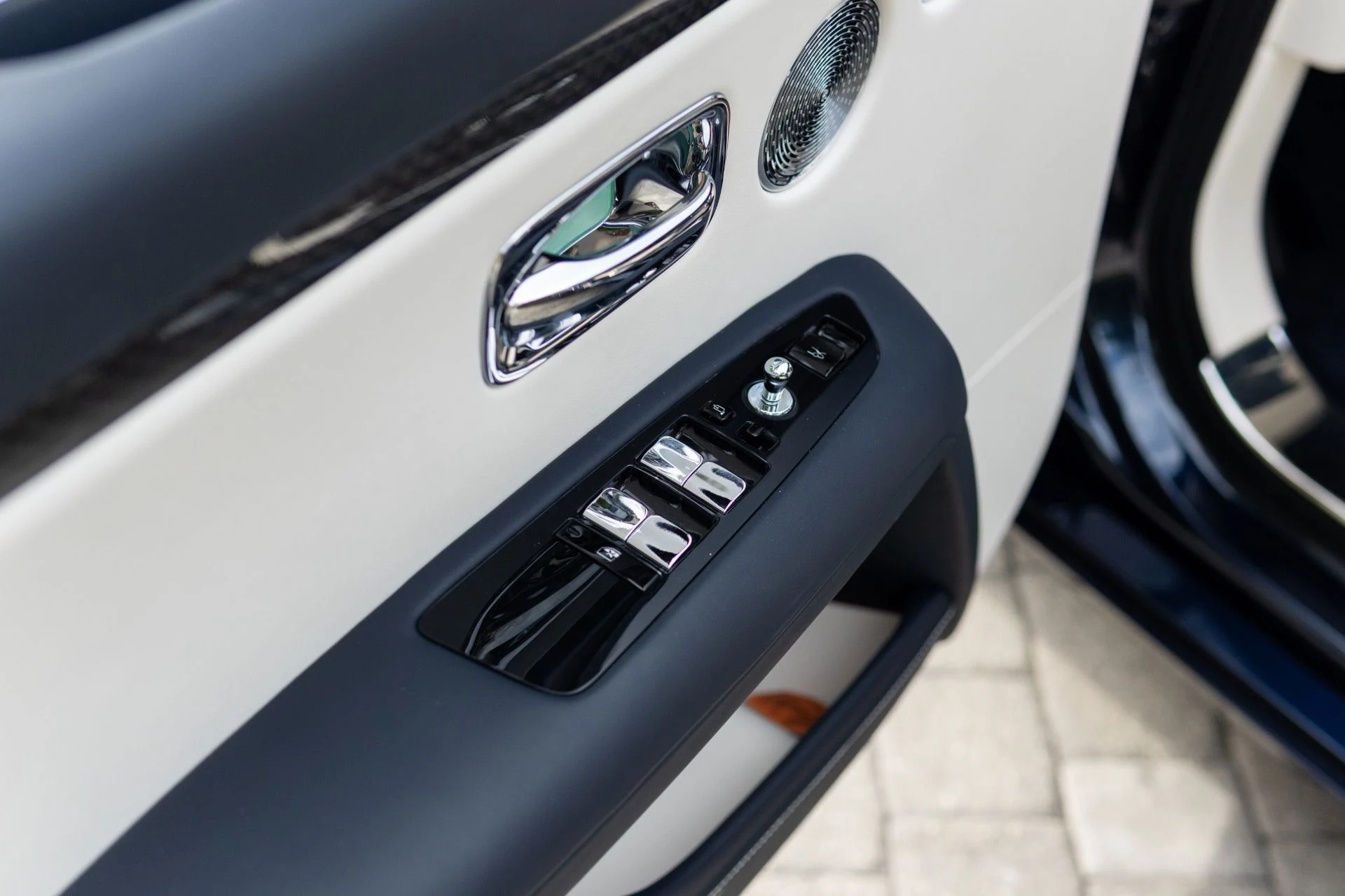 mph032_683750100_Used_2023_Rolls_Royce_Black_Badge_Ghost_1765569637_4c22f27e0f