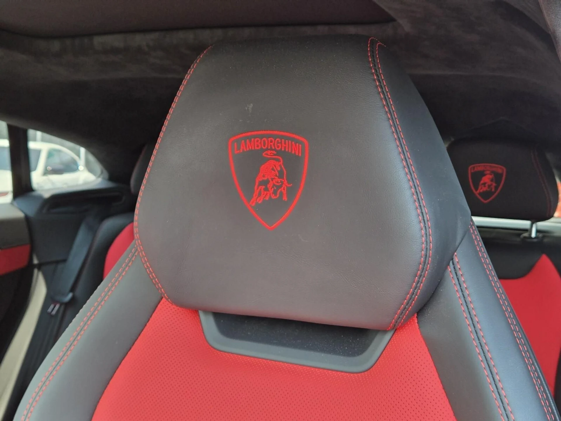mph032_69232895_Used_2020_Lamborghini_Urus_1754463414_d5108ba3a1