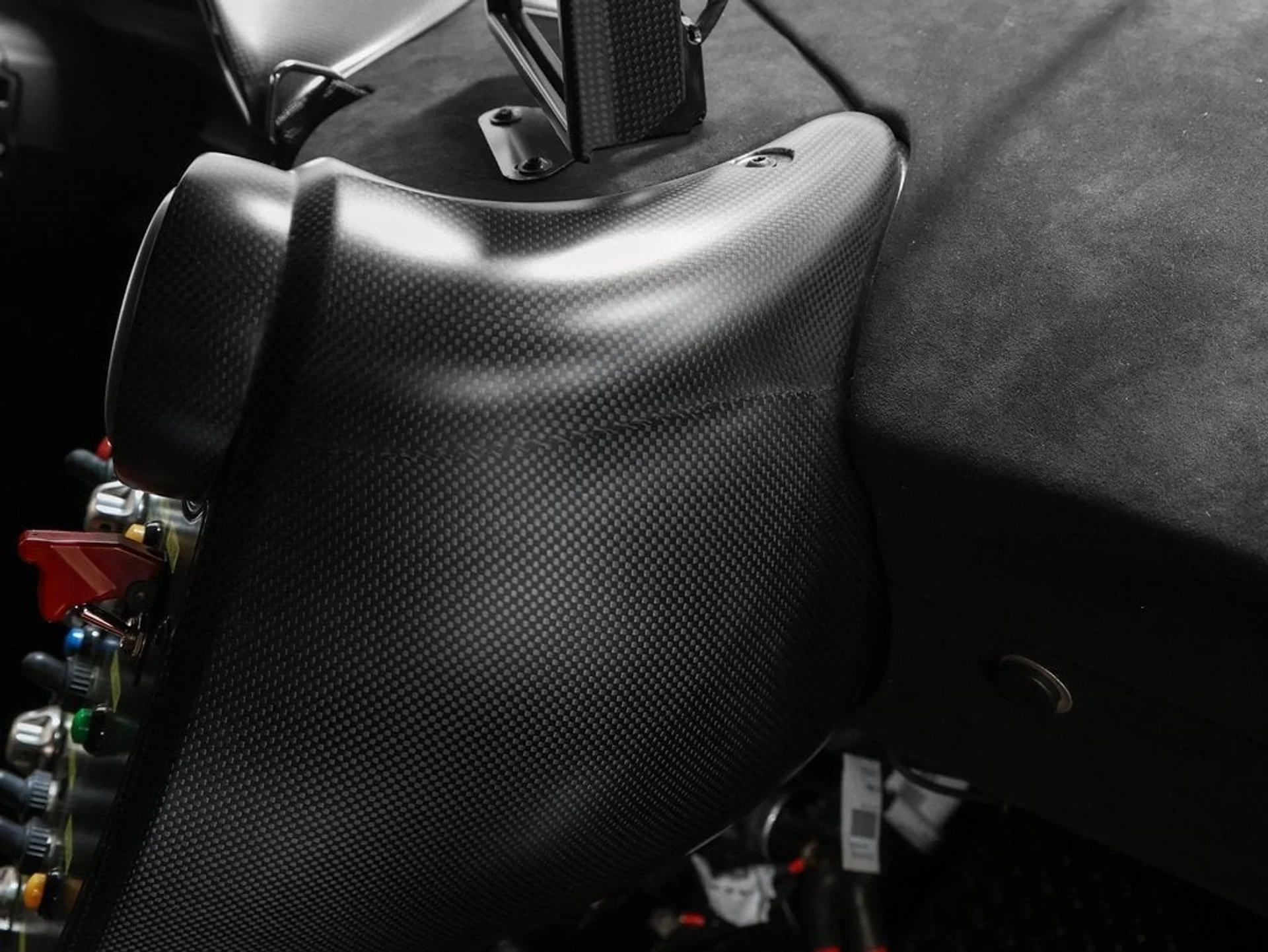 mph032_695764796_33_13deddd376