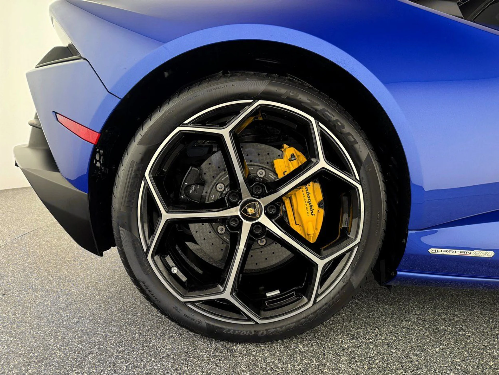 mph032_698015686_ba93f70b95a792622d092569c26c0dcdx_6775df0ca3