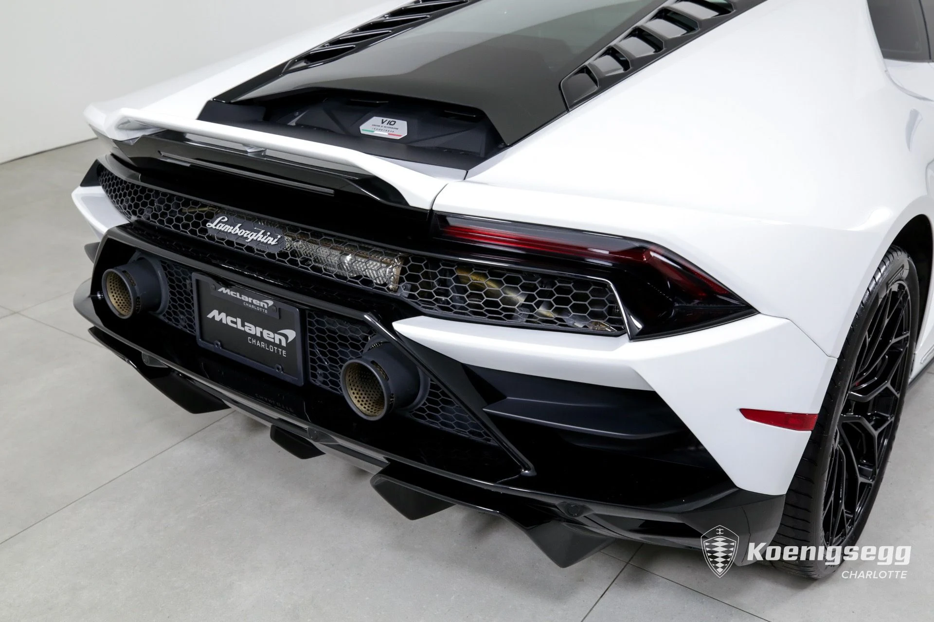 mph032_698952526_Used_2022_LAMBORGHINI_HURACAN_EVO_1720041211_ffa99cde70