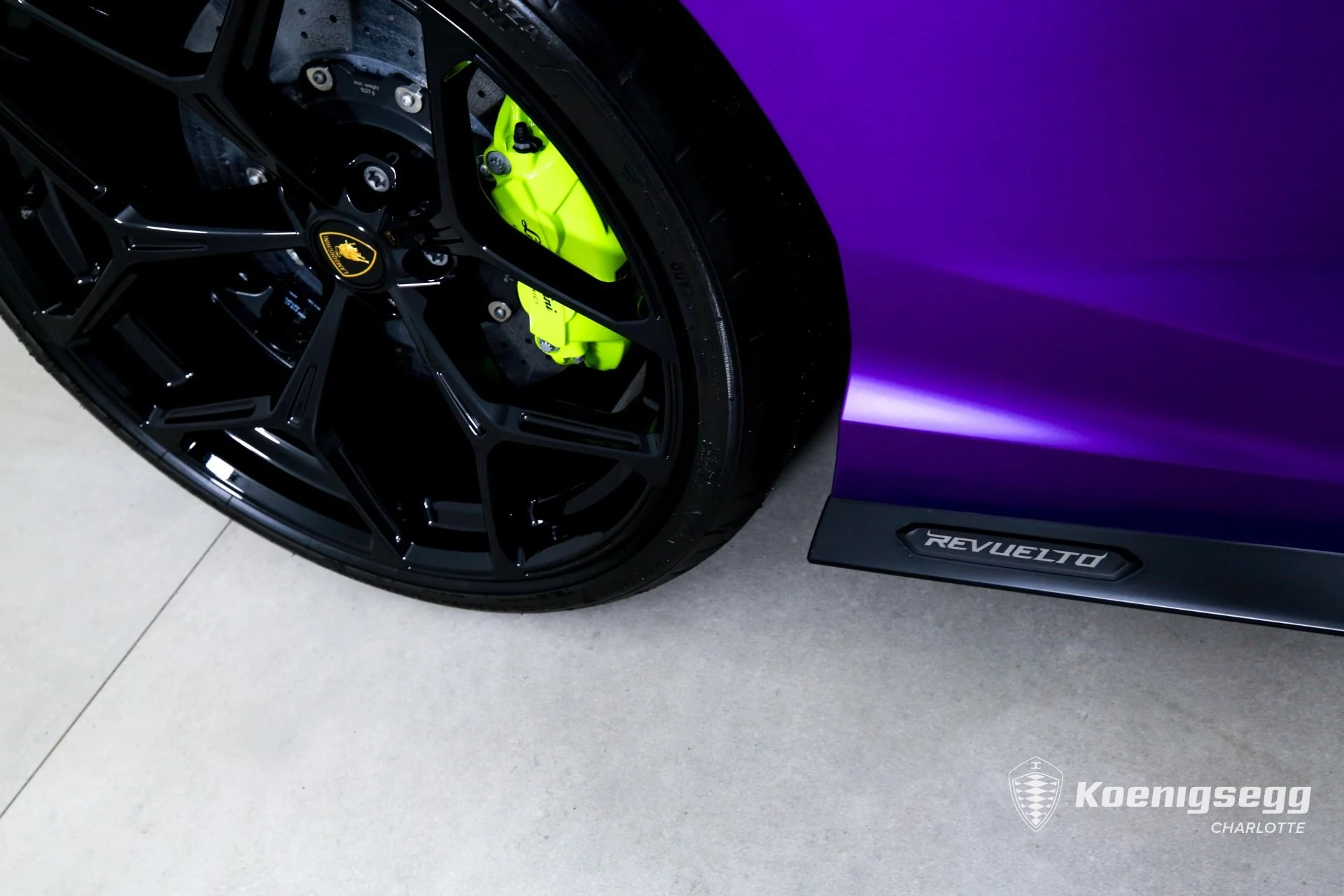 mph032_703490677_Used_2025_Lamborghini_Revuelto_1783439310_156ebff774