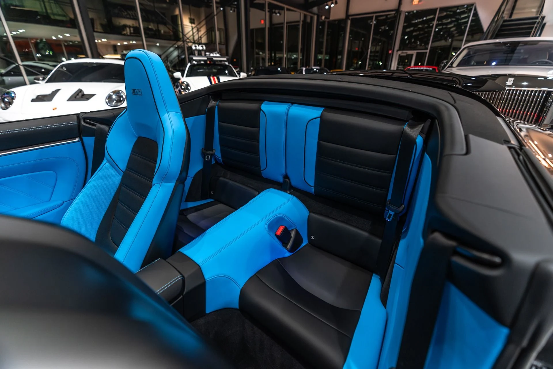 mph032_709693760_11198_p33_l_bce7e2c055