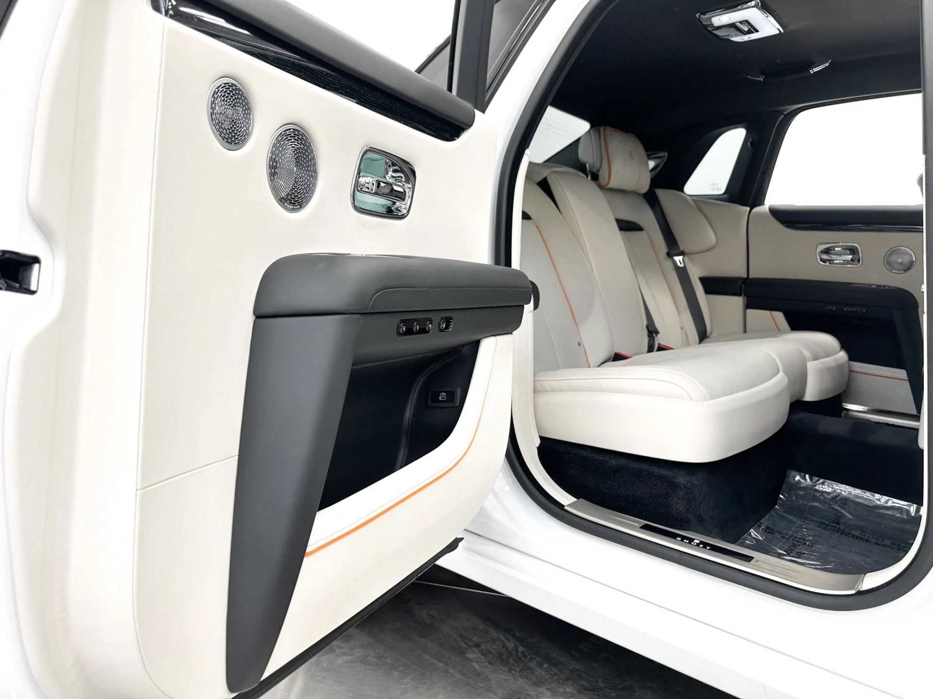 mph032_709786678_Used_2021_Rolls_Royce_Ghost_The_GHOST_Package_Bespoke_Audio_Rear_Seat_Entertainment_1772048409_8b51db1526