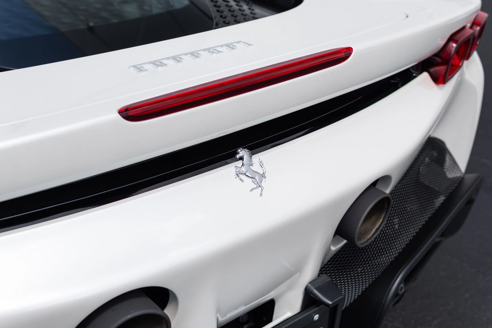 mph032_730306779_Used_2024_Ferrari_SF_90_Spider_1774069199_8013a198ce