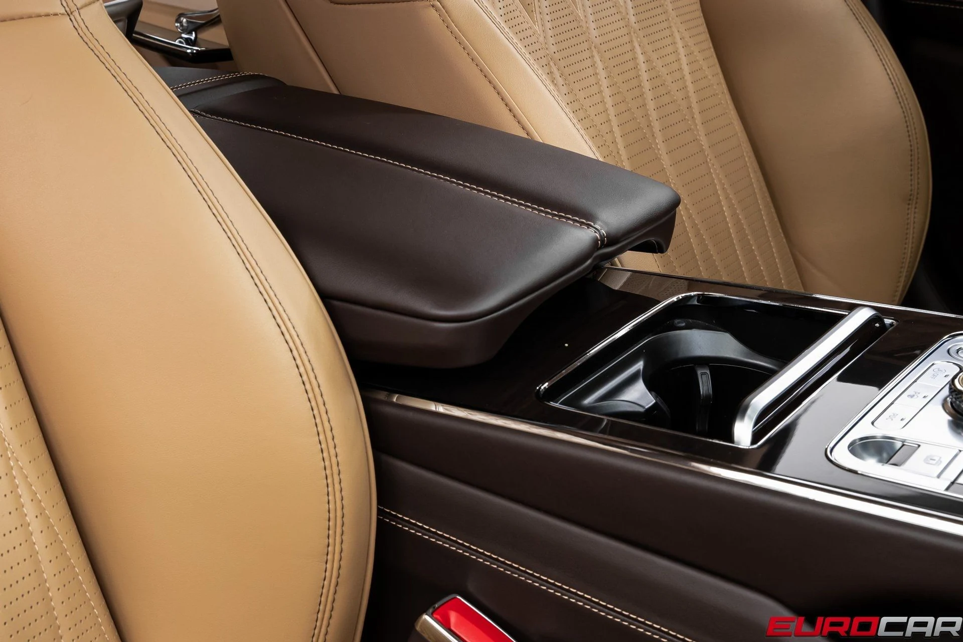 mph032_74703939_image_33_64cb34431e