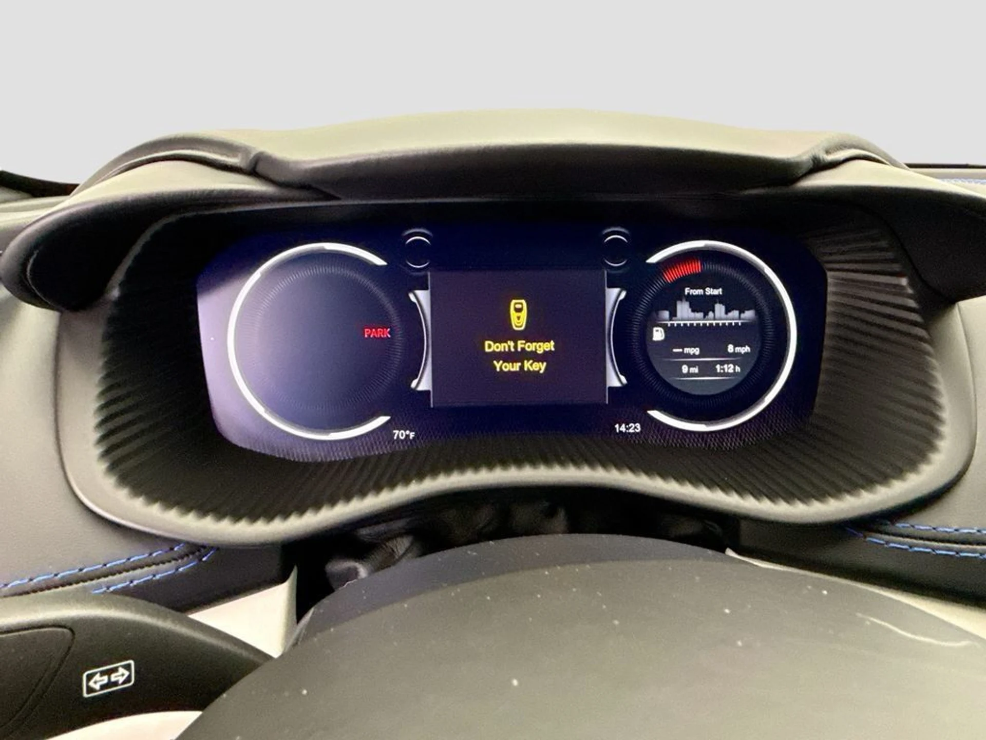 mph032_747444968_used_2022_aston_martin_dbx_awd_8119_23003942_33_1024_7b8bd70399