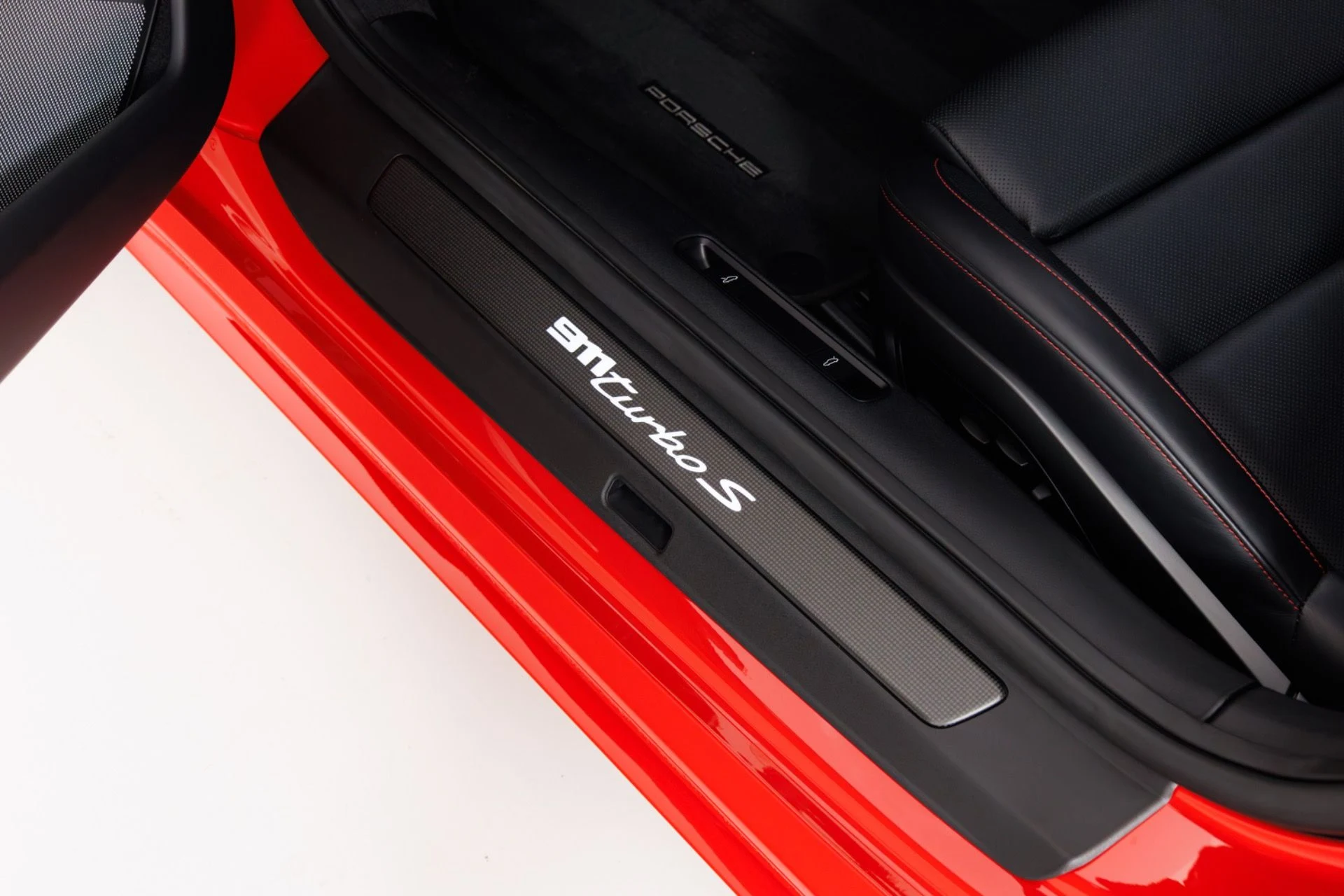 mph032_747469841_Used_2021_Porsche_911_Turbo_S_1776203920_133f08a495