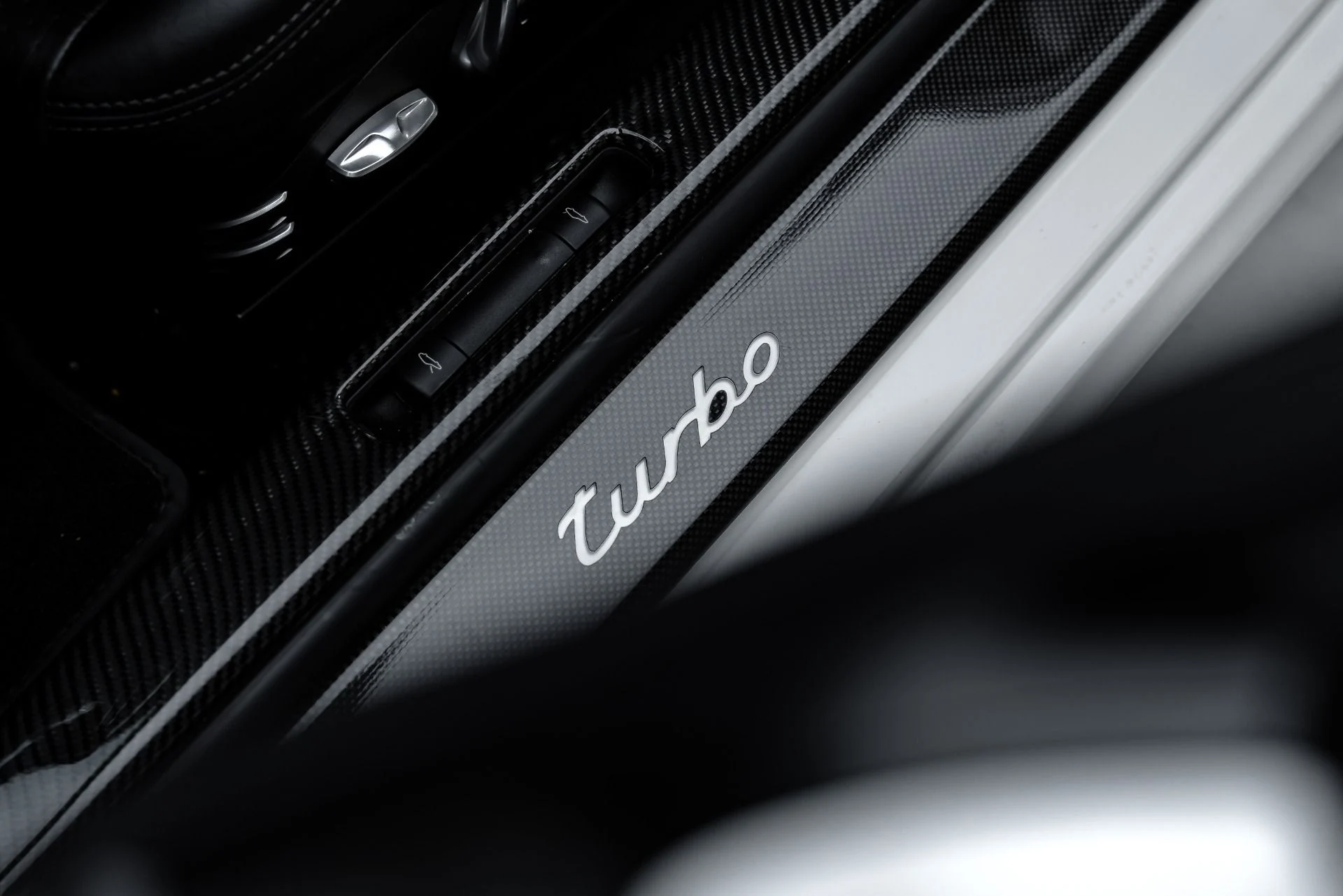 mph032_749183628_Used_2011_Porsche_911_Turbo_1791842874_9ff96c9e5d