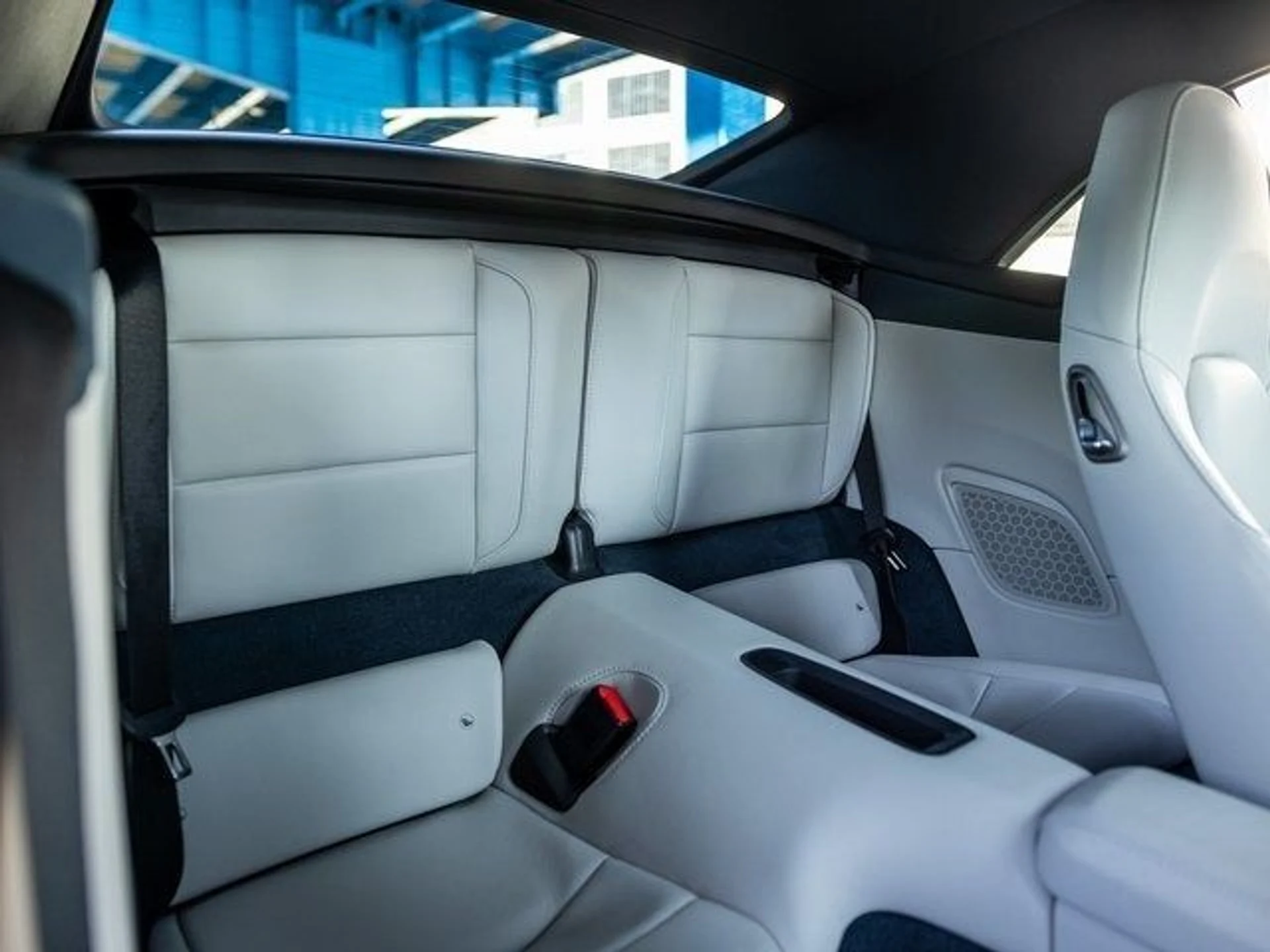 mph032_752611773_33_ce117b1224